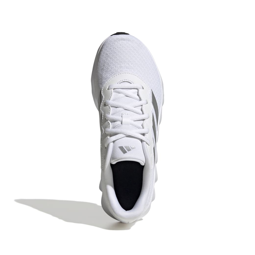 ID5257_3_FOOTWEAR_Photography_Top-Portrait-View_white.jpg