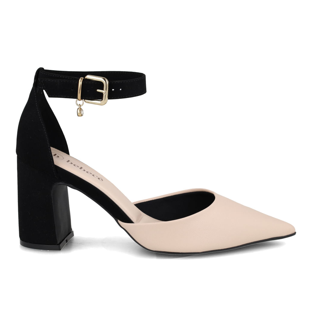 Scarpin feminino Bebecê preto em material sintético com salto grosso de 8,5 cm e detalhe de fivela com pingente de cristal