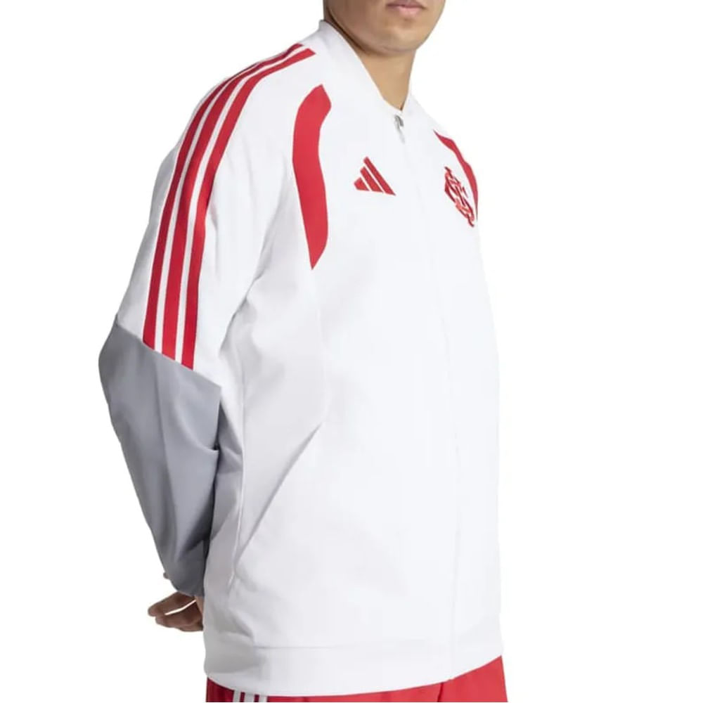 KA5435_6_APPAREL_On-Model_Detail-View-1_white