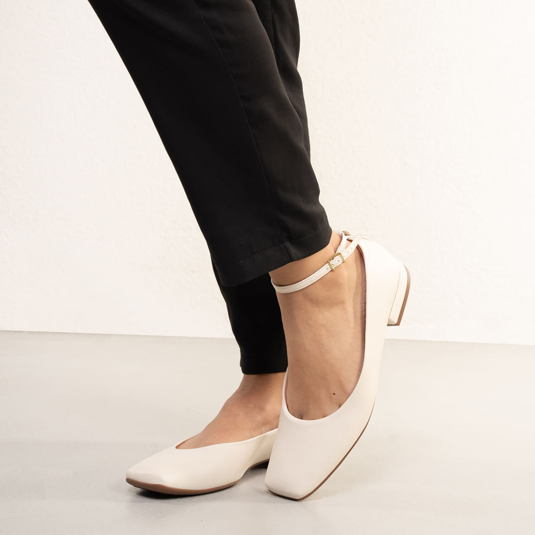 Sapatilha Bico Quadrado Fivela Vizzano Feminina Branca Paquetá