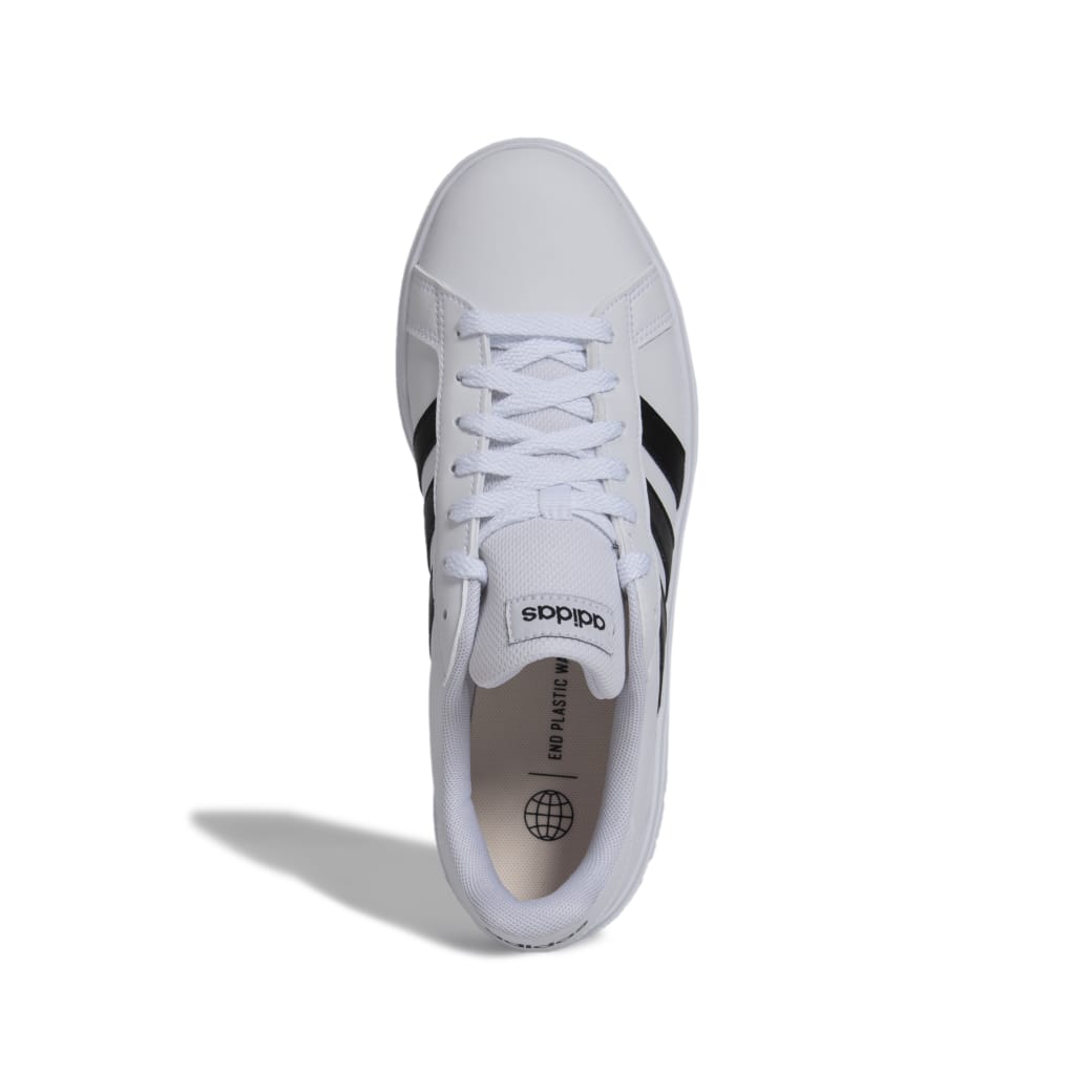 IQ7281_3_FOOTWEAR_Photography_Top-Portrait-View_white.jpg