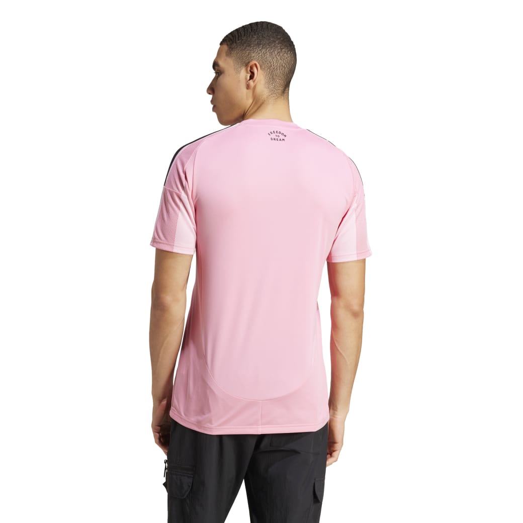 JJ1392_4_APPAREL_On-Model_Back-View_white.jpg
