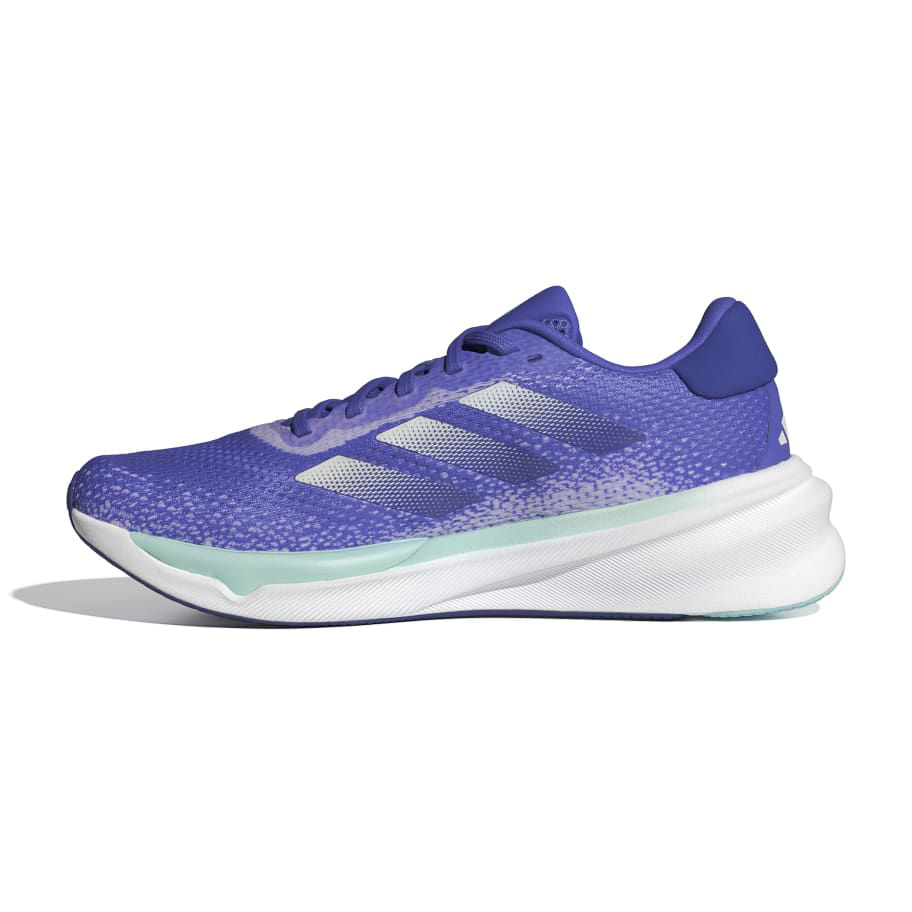 ID3695_5_FOOTWEAR_Photography_Side-Medial-Center-View_white.jpg