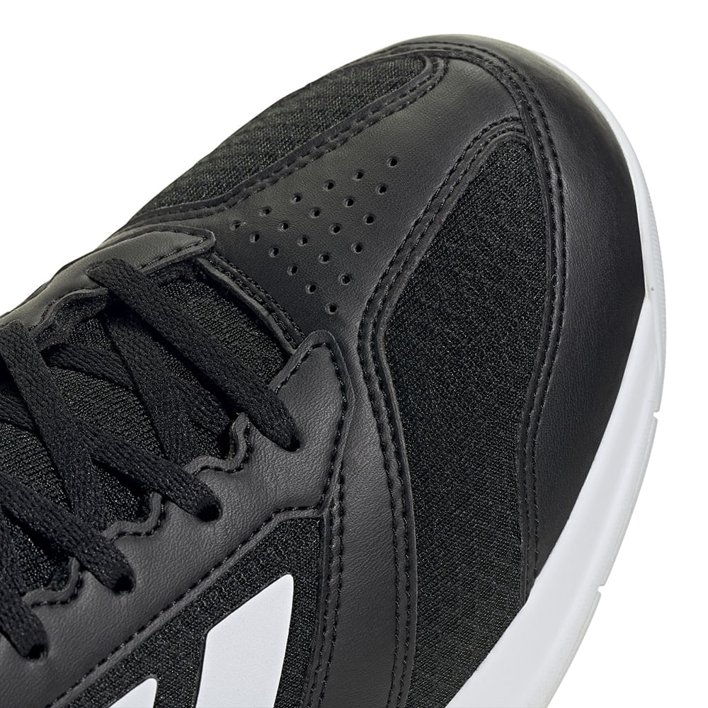 IH0526_8_FOOTWEAR_Photography_Detail-View-1_white.jpg