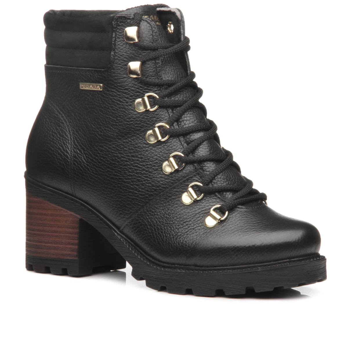 Bota coturno feminina Pegada em couro preto texturizado vista frontal