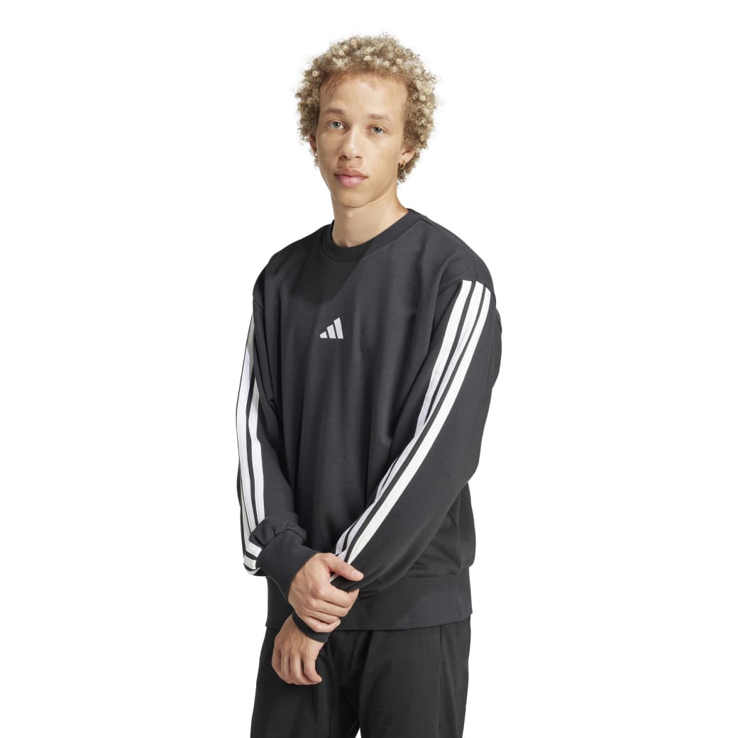 JE6372_3_APPAREL_On-Model_Standard-View_white.jpg