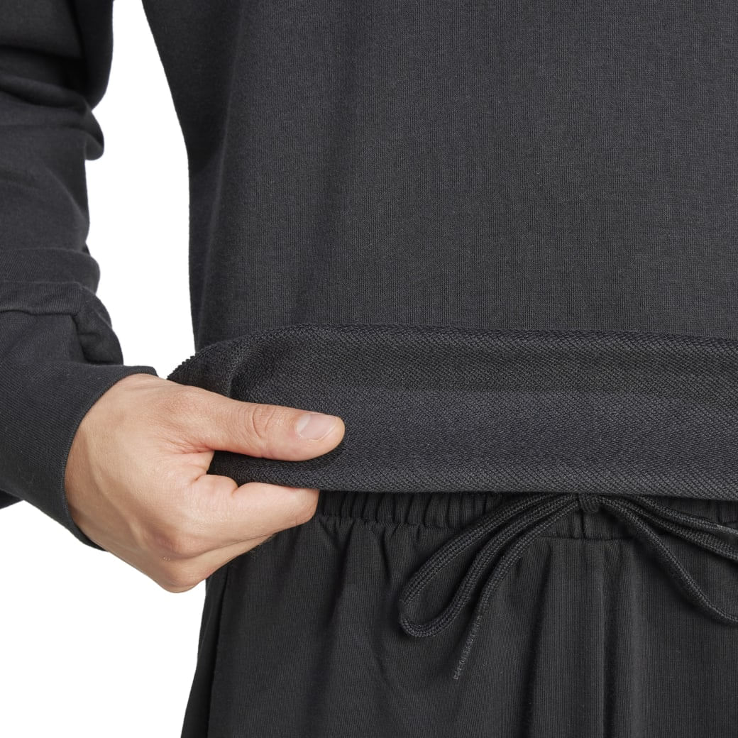 JE6372_6_APPAREL_On-Model_Detail-View-1_white.jpg