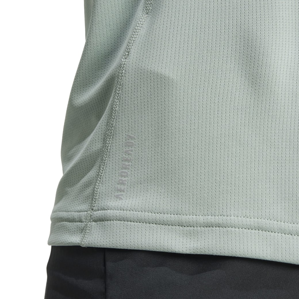 JD2324_7_APPAREL_On-Model_Detail-View-2_white.jpg