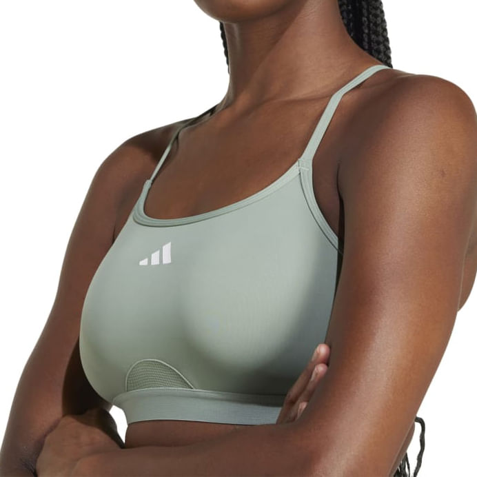 JJ0870_6_APPAREL_On-Model_Detail-View-1_white.jpg