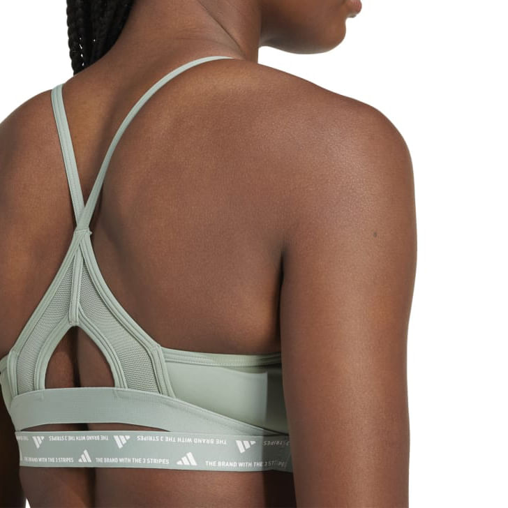 JJ0870_7_APPAREL_On-Model_Detail-View-2_white.jpg