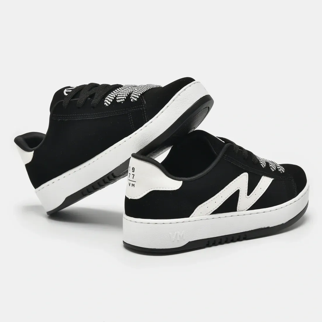 b069-007-01-277201-preto-branco.webp
