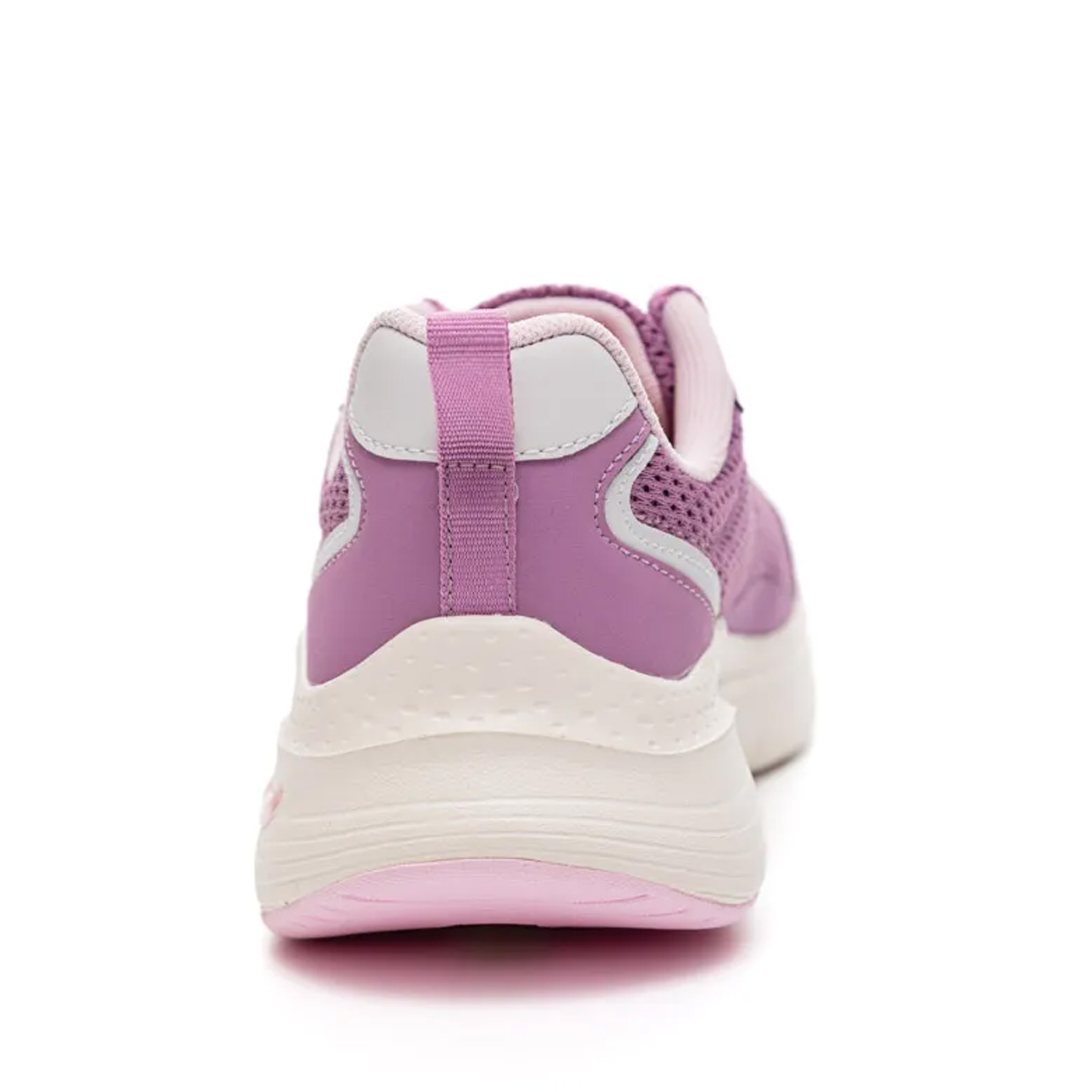 Tênis lilás Skechers Arch Fit feminino vista traseira com calcanhar acolchoado
