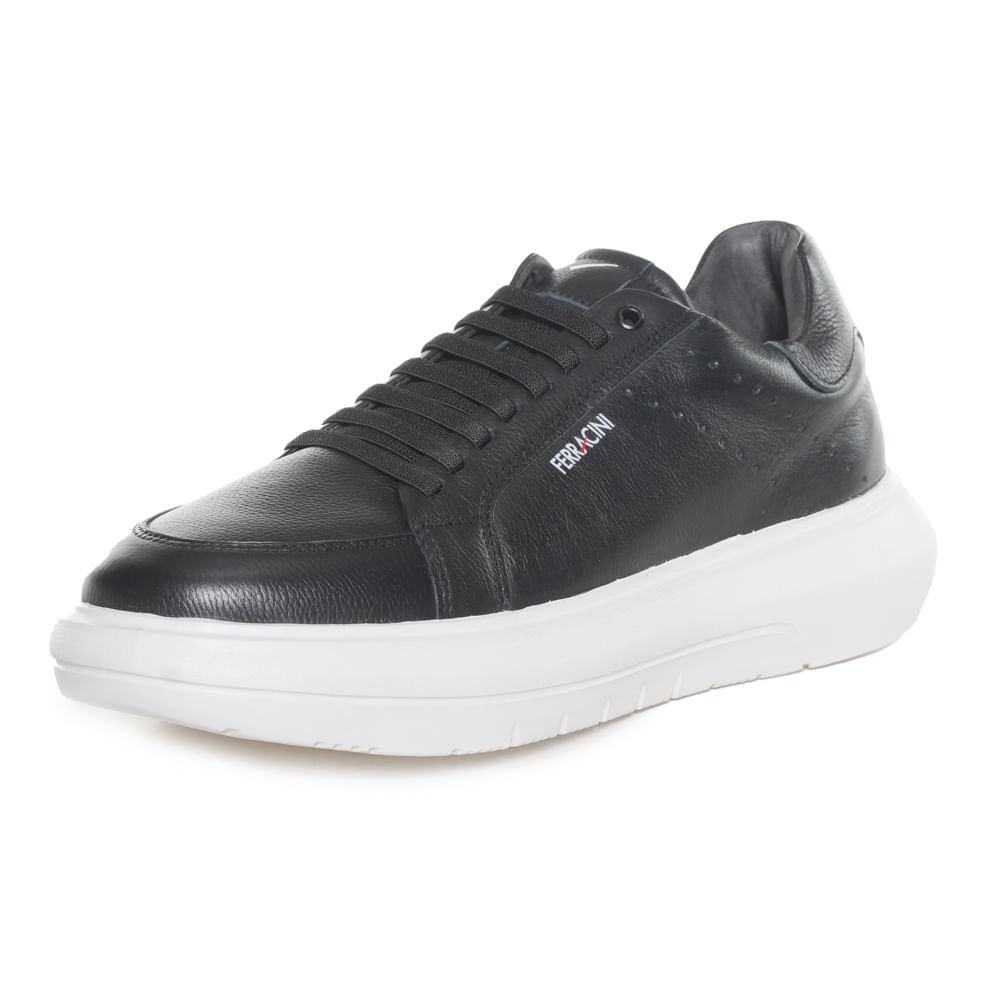 Tênis casual masculino Ferracini Easy Preto destacando o conforto e design