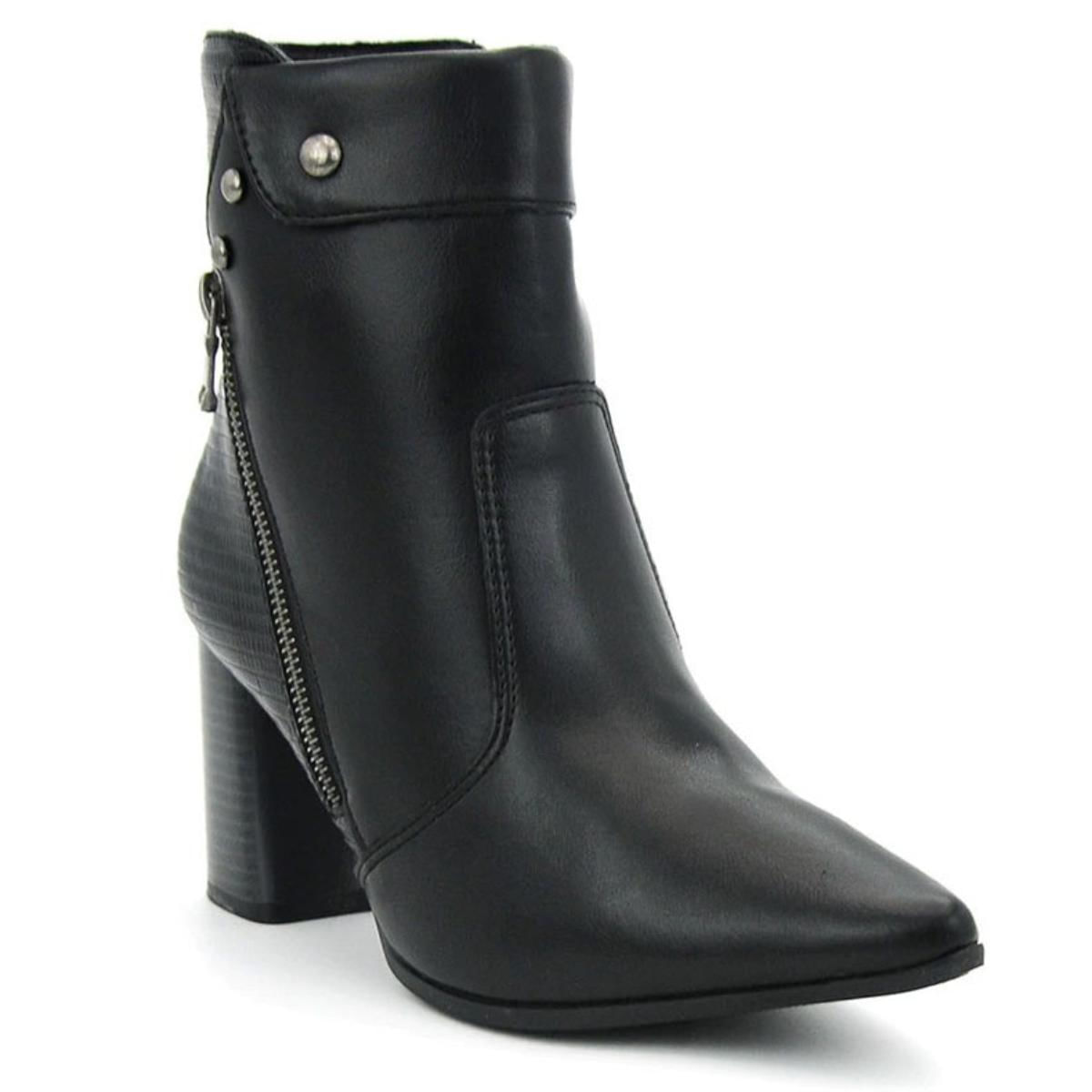 Bota Ramarim Cano Curto Feminina Preta Com Tachas Oscar