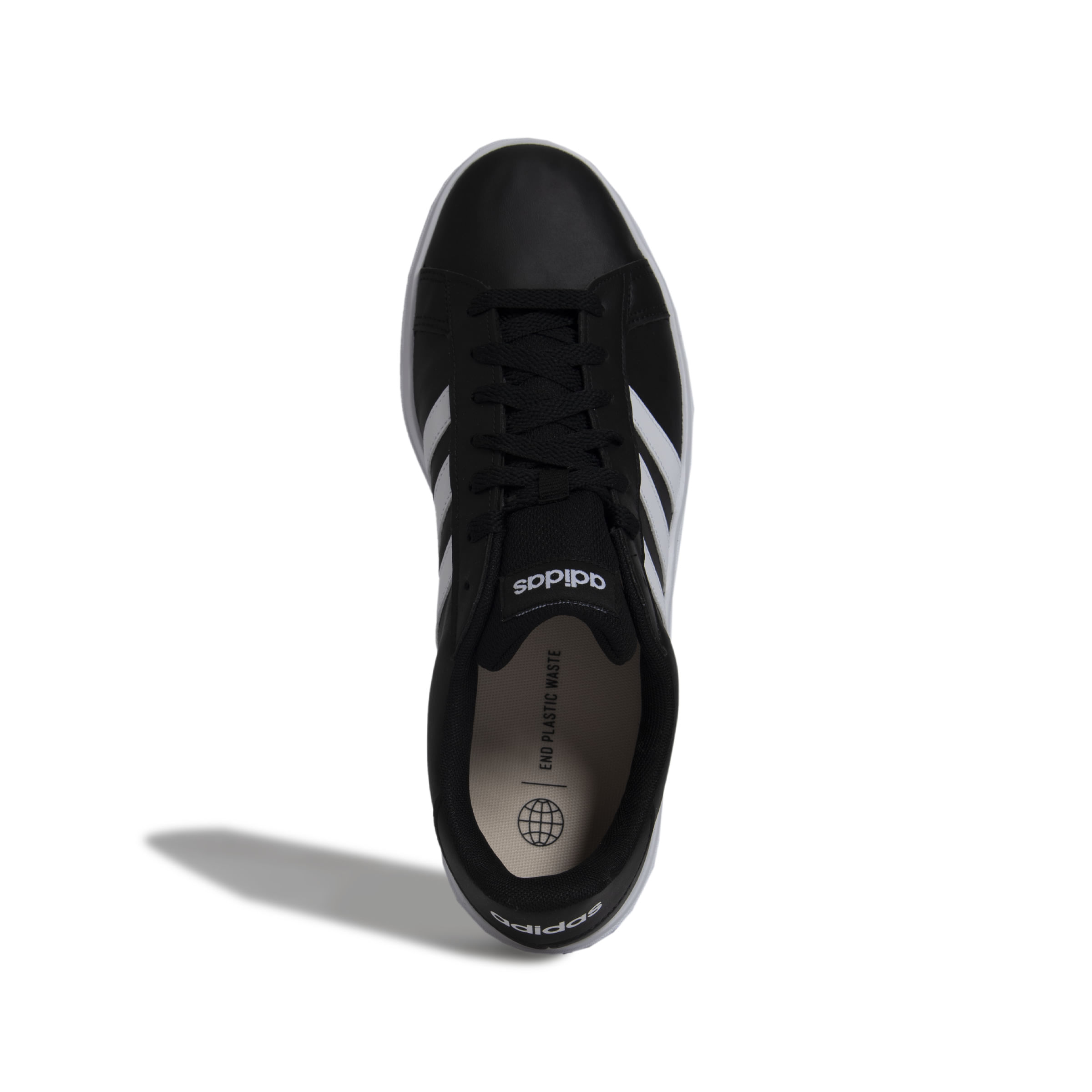 IQ5680_3_FOOTWEAR_Photography_Top-Portrait-View_white.jpg