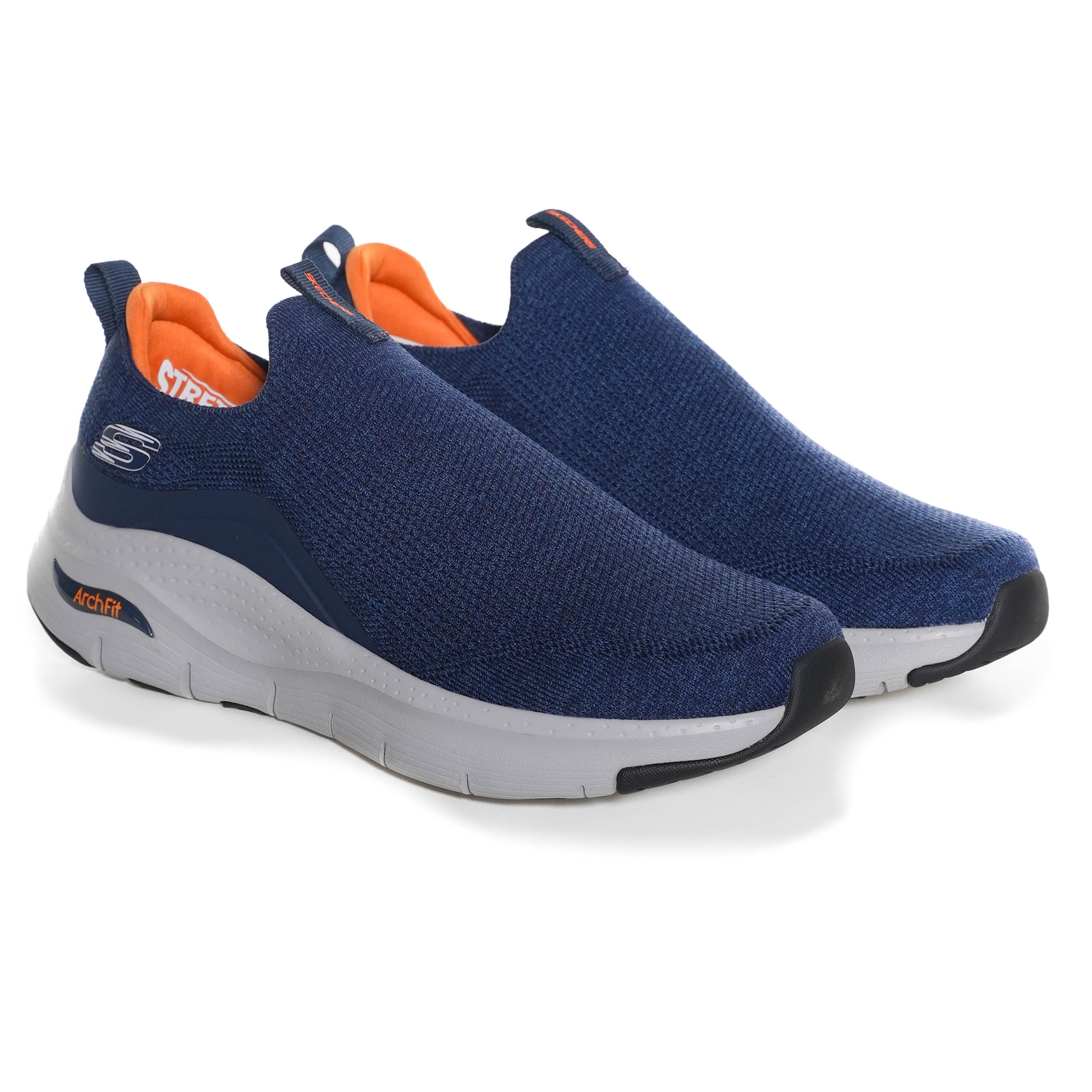 Par de tênis Skechers Arch Fit marinho com solado EVA e cabedal em malha