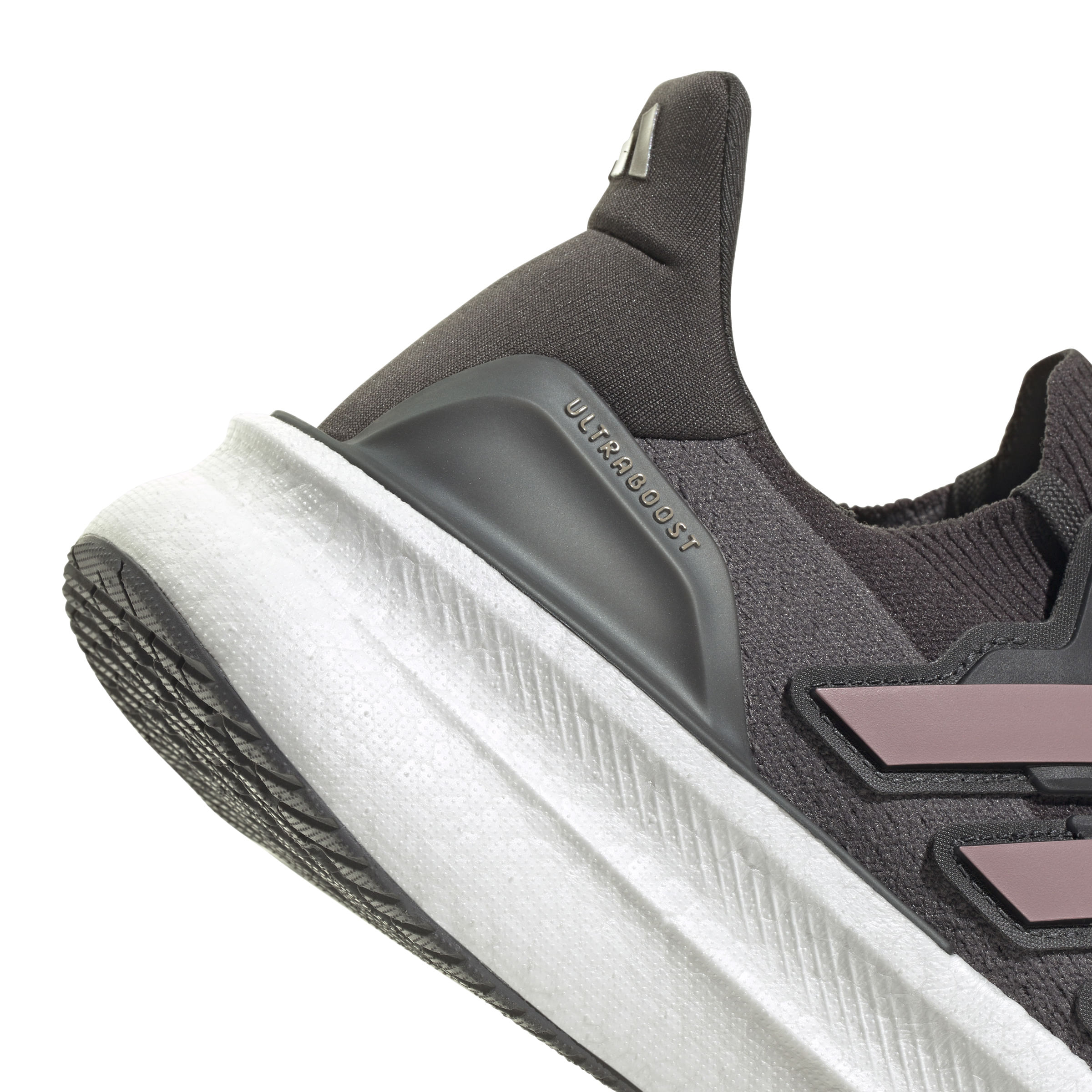 JH9064_9_FOOTWEAR_Photography_Detail-View-2_white