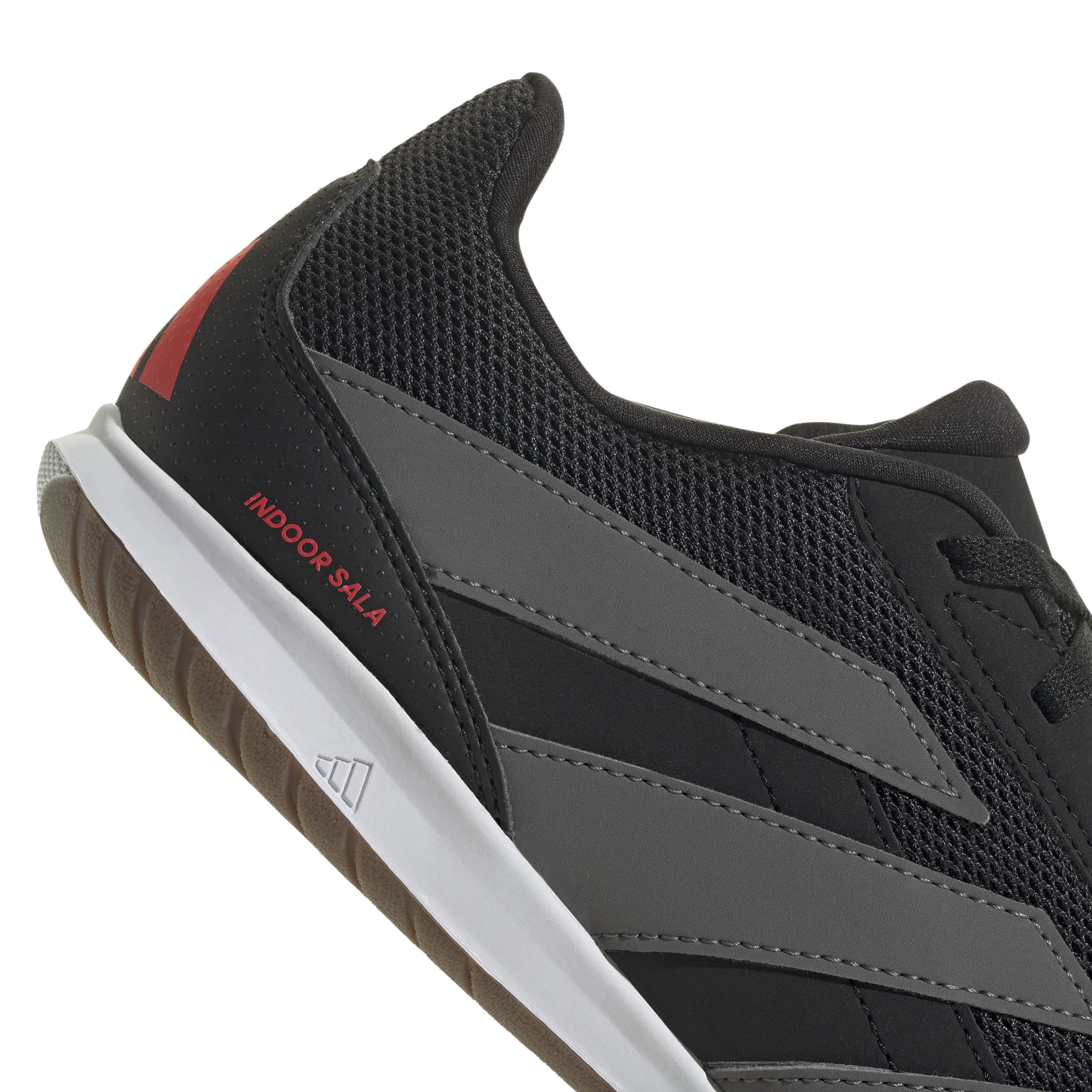 ID3791_7_FOOTWEAR_Photography_Detail-View-1_white--1-