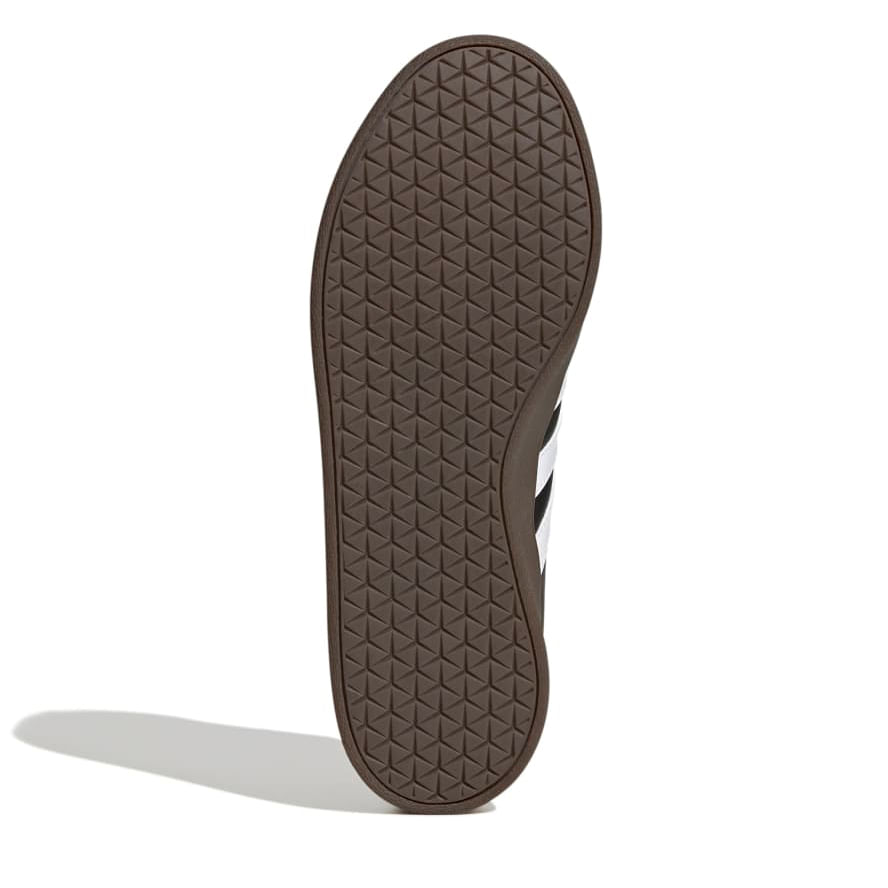 ID3715_4_FOOTWEAR_Photography_Bottom-View_white