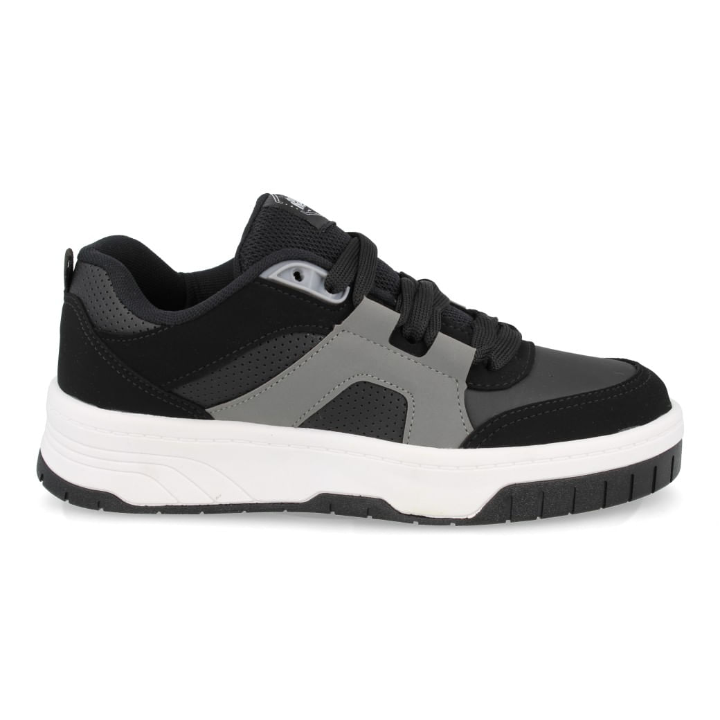 Tênis masculino Done Head preto vista lateral direita com detalhes em cinza e solado branco