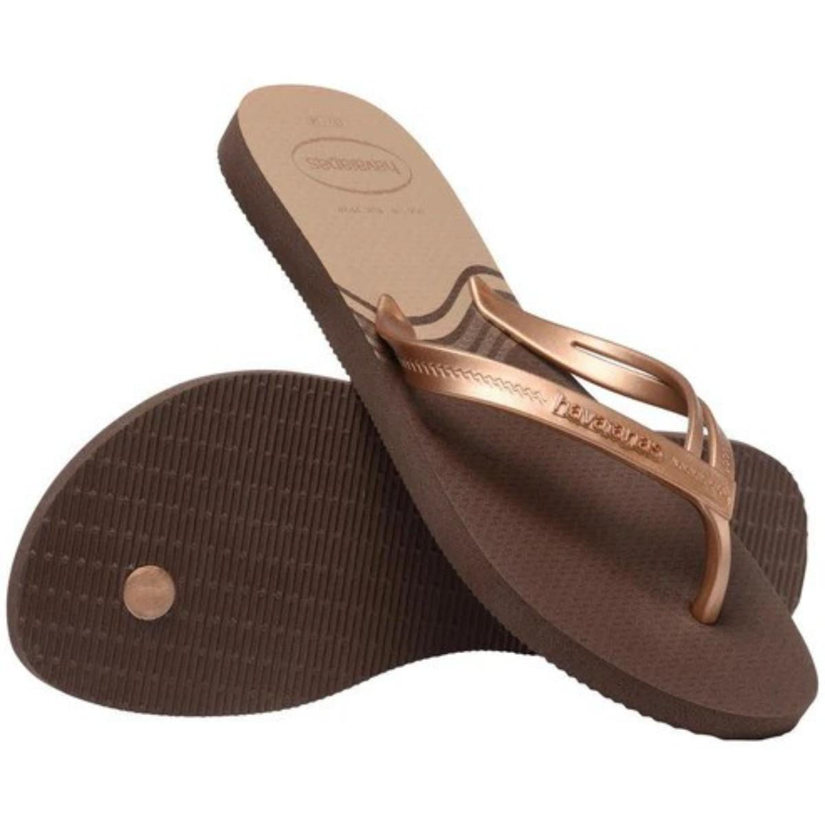 Chinelo Havaianas Elegance Feminino marrom vista inferior mostrando solado anatômico antiderrapante
