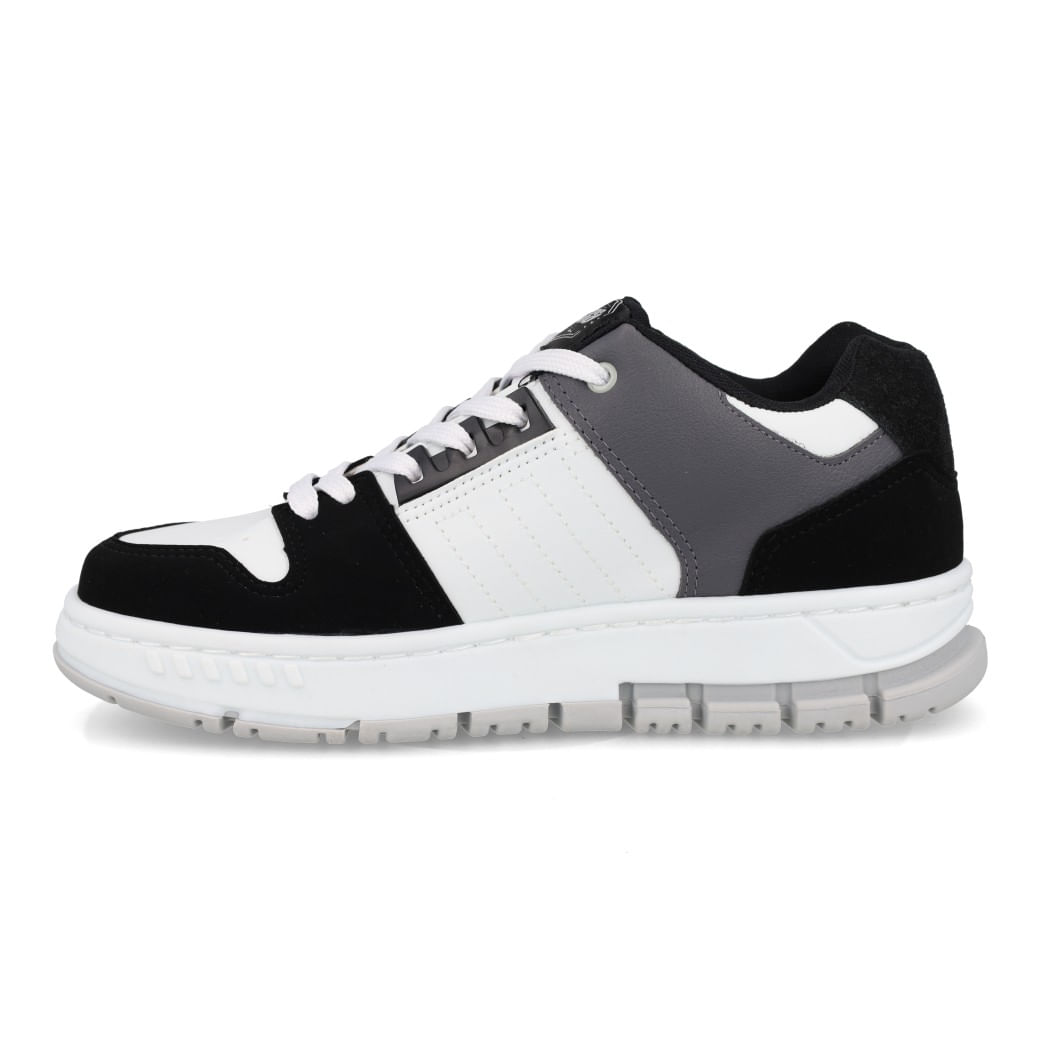 Tênis Done Head Lockie preto visto lateral esquerdo mostrando detalhes em camurça e sola robusta