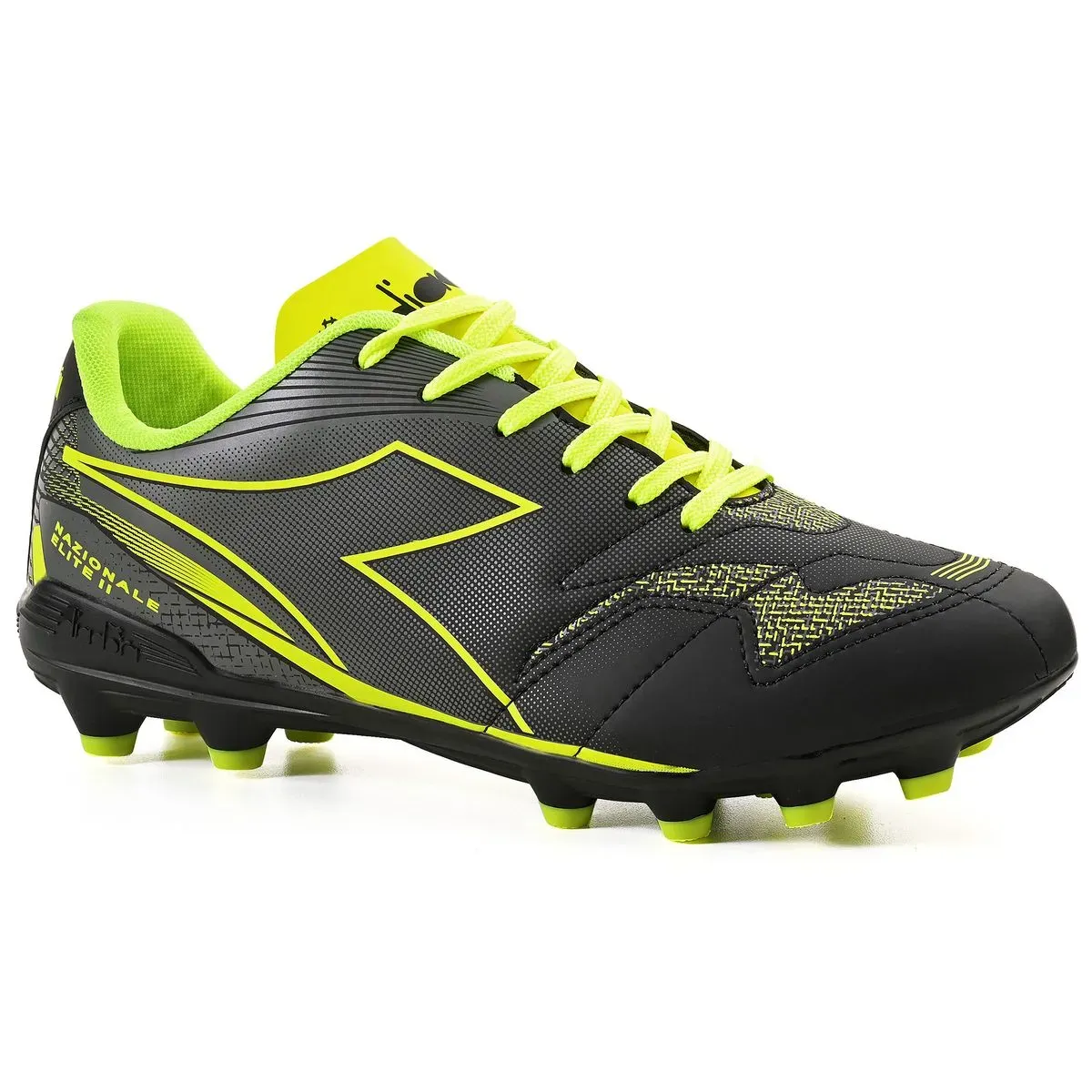 Chuteira Campo Diadora Nazionale Elite II masculina preta com detalhes em amarelo neon vista lateral direita