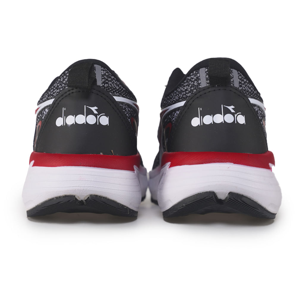 Tenis-Esportivo-Spartacus-II-Preto-Diadora-Masculino