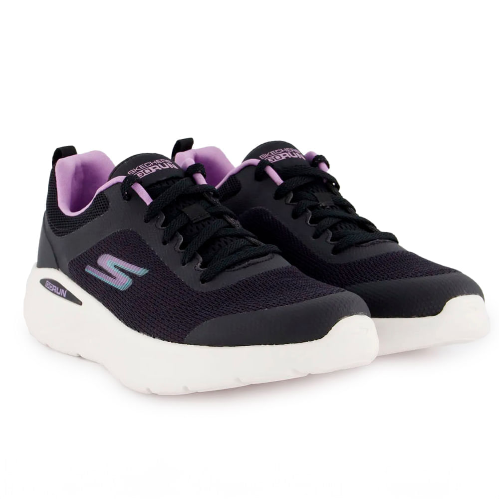 Tênis feminino preto Skechers Go Run Elevate vista lateral para ajuste e conforto