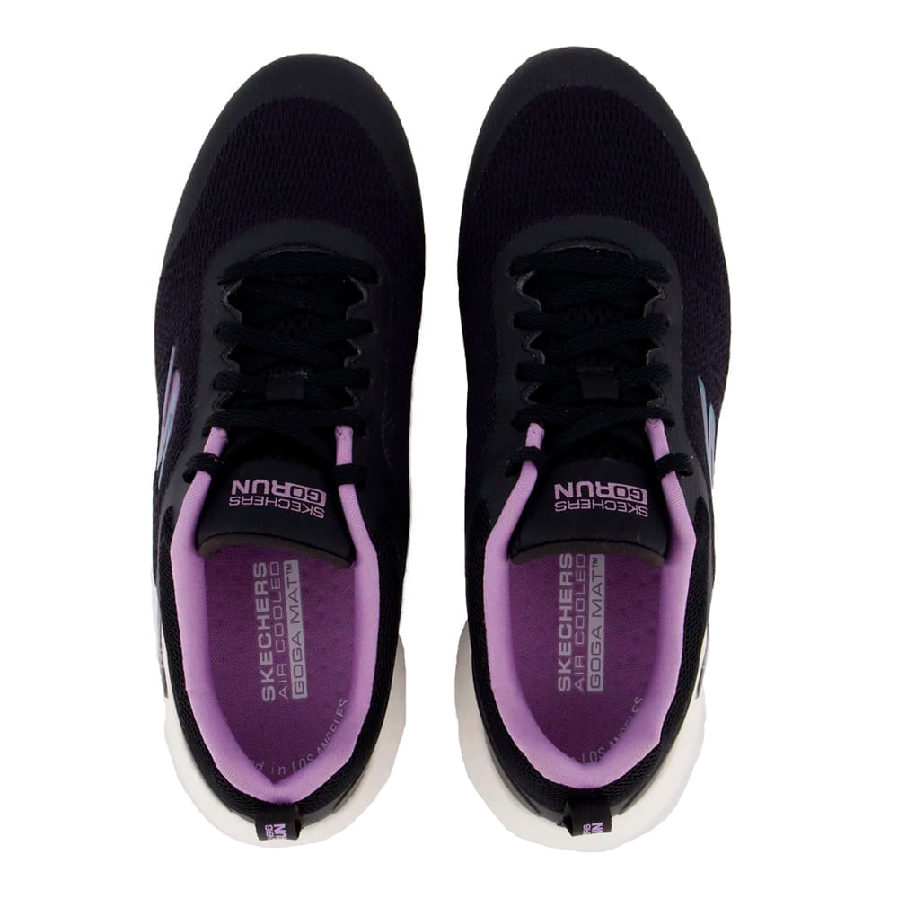Tênis feminino preto Skechers Go Run Elevate em destaque mostrando amortecimento e design