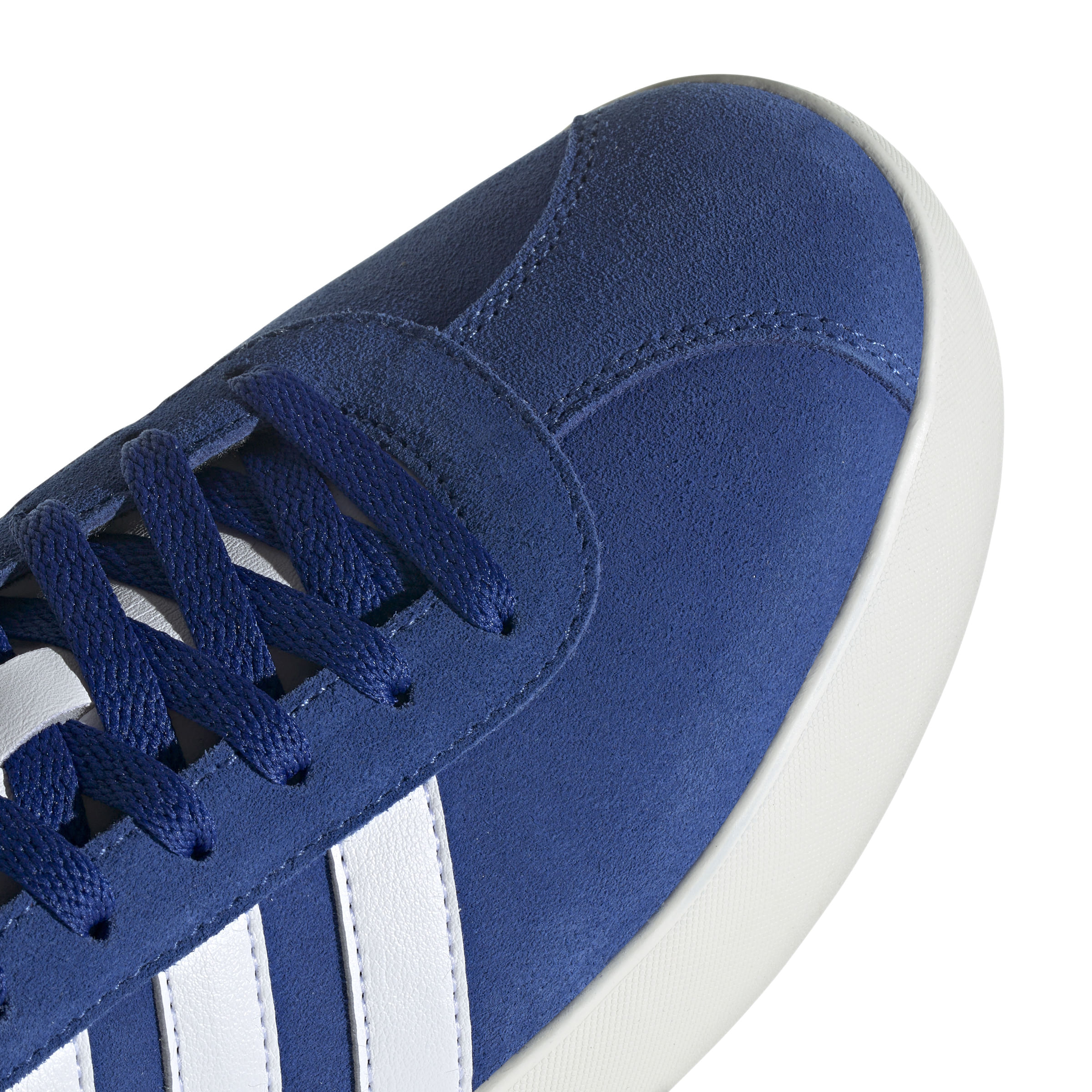 IF4458_8_FOOTWEAR_Photography_Detail-View-1_white