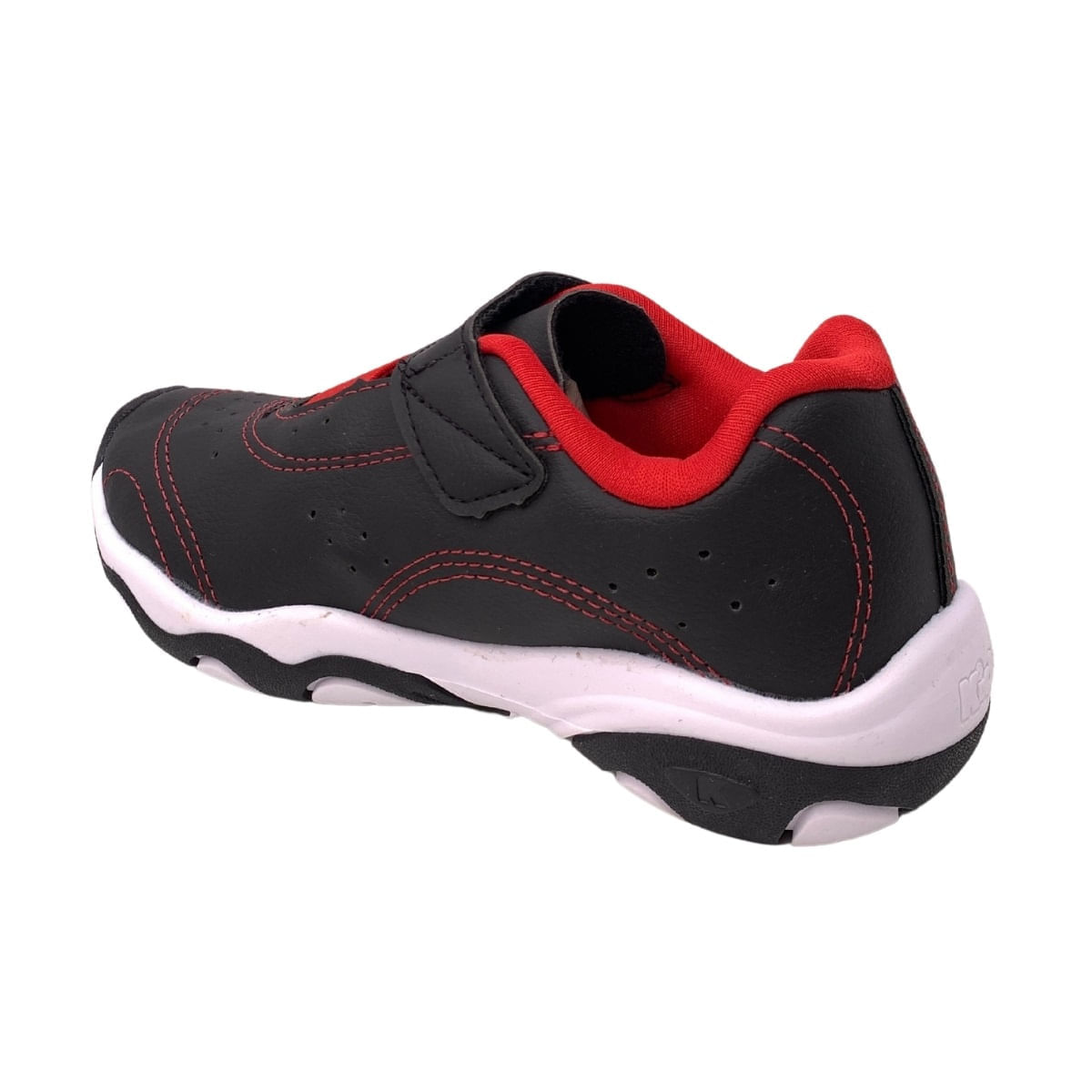 Tênis Kidy Play preto e vermelho, vista lateral esquerda com fecho velcro