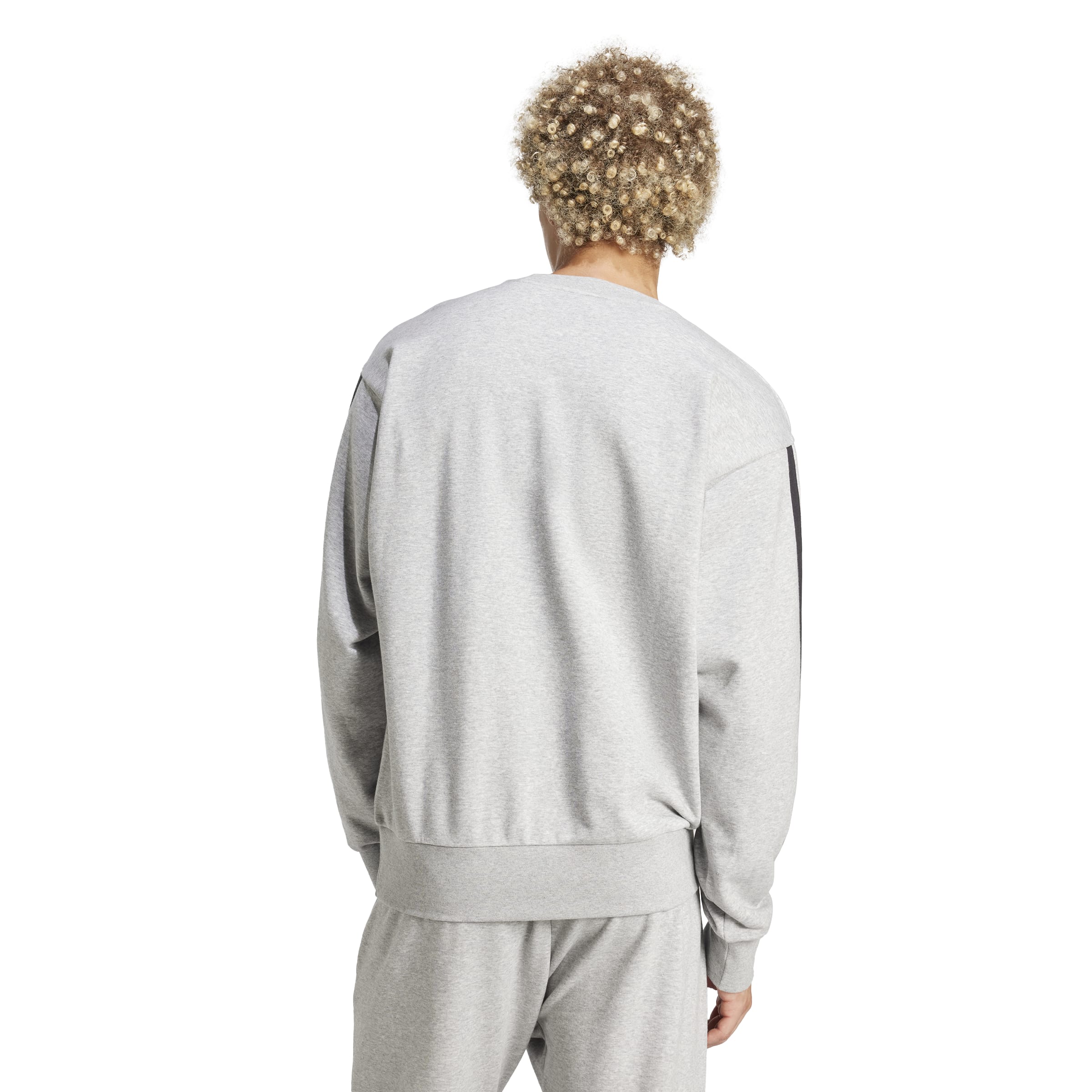 JE6374_4_APPAREL_On-Model_Back-View_white