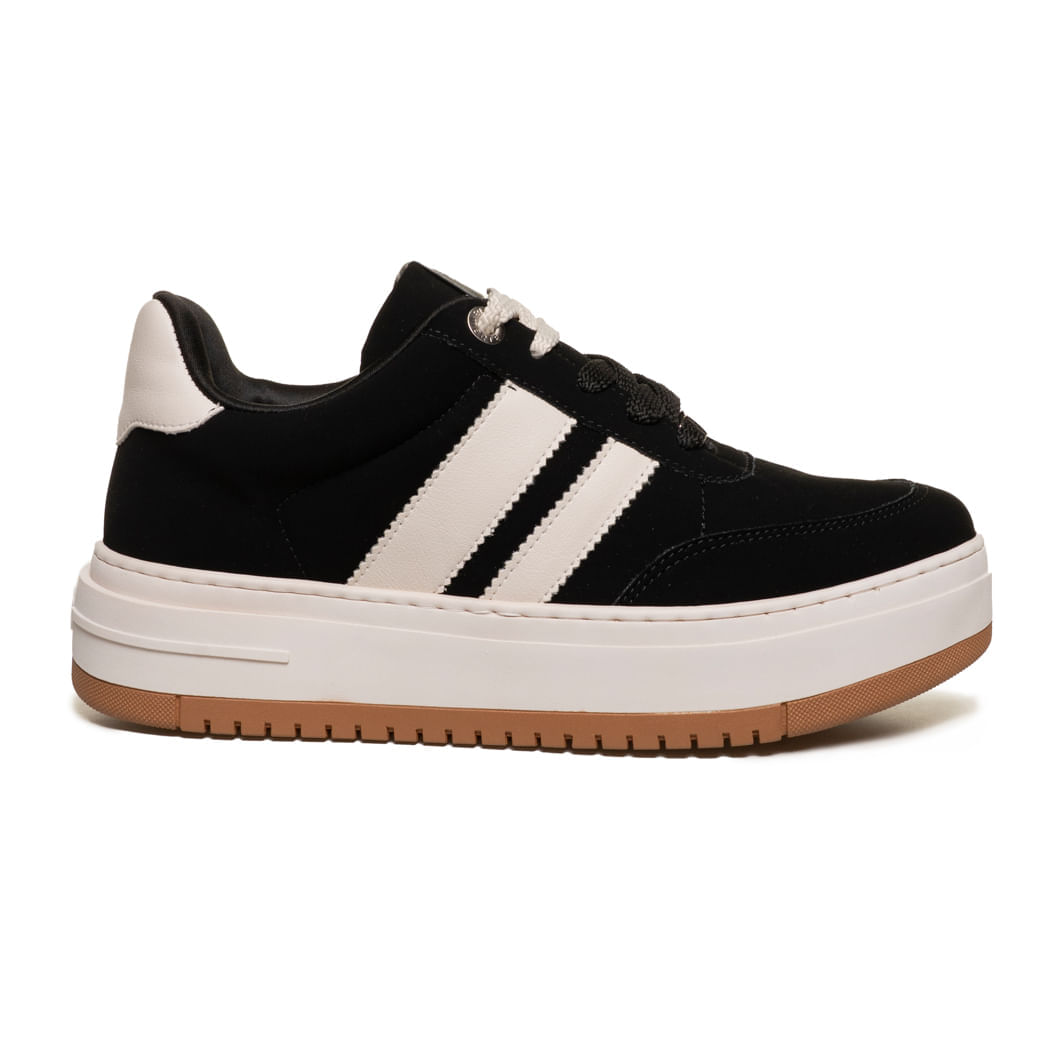Tênis feminino preto flatform vista lateral com sola branca e detalhes off-white