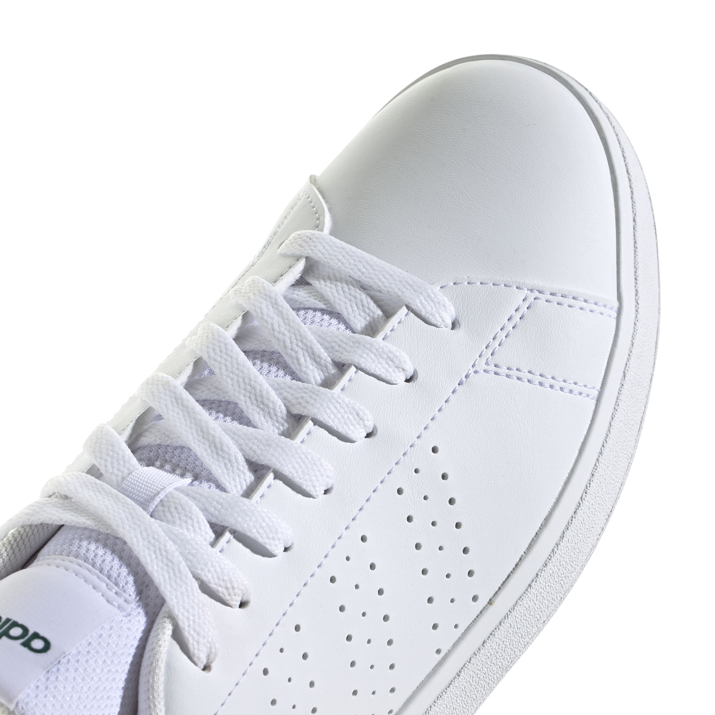 IF4135_9_FOOTWEAR_Photography_Detail-View-2_white
