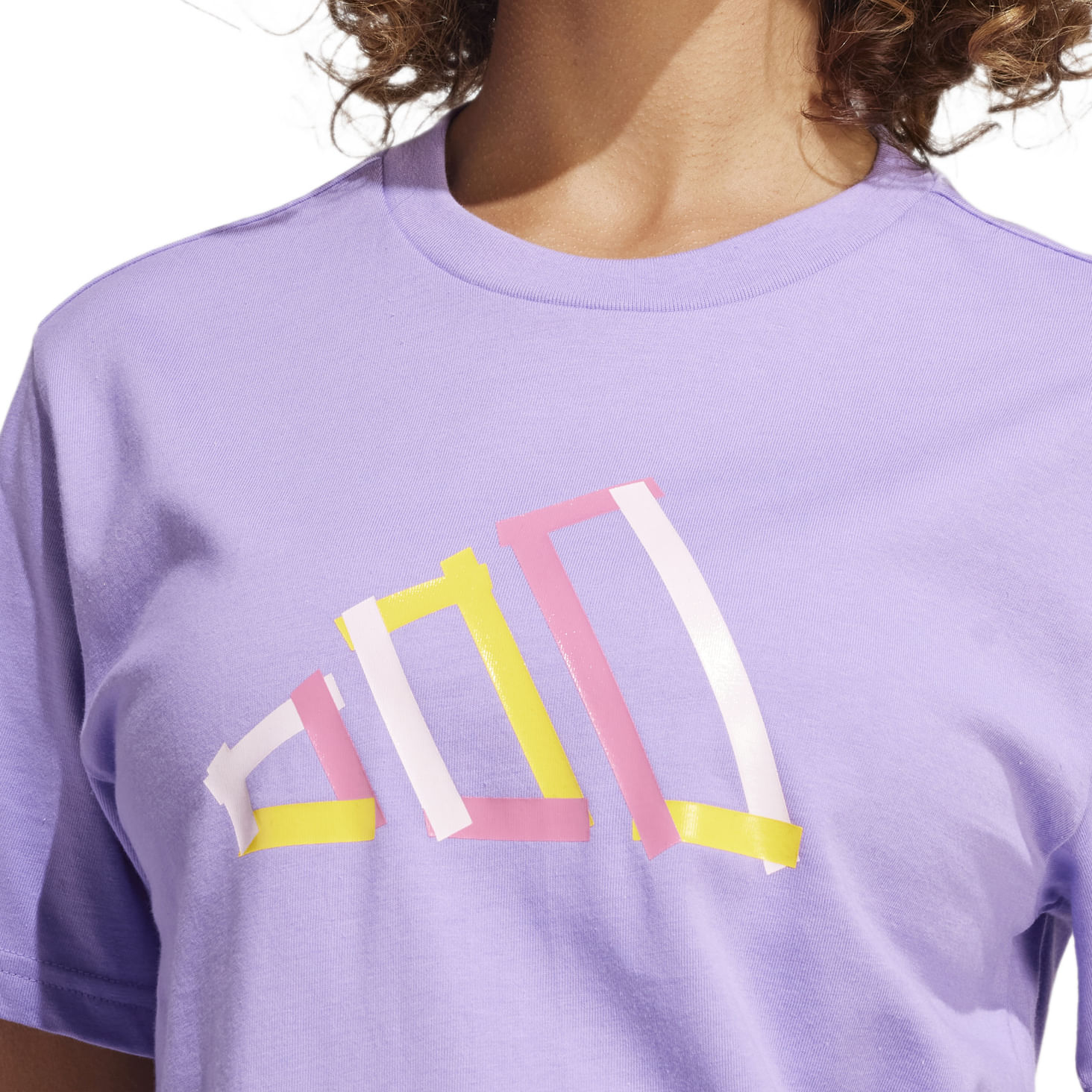 JJ4047_5_APPAREL_On-Model_Detail-View-1_white