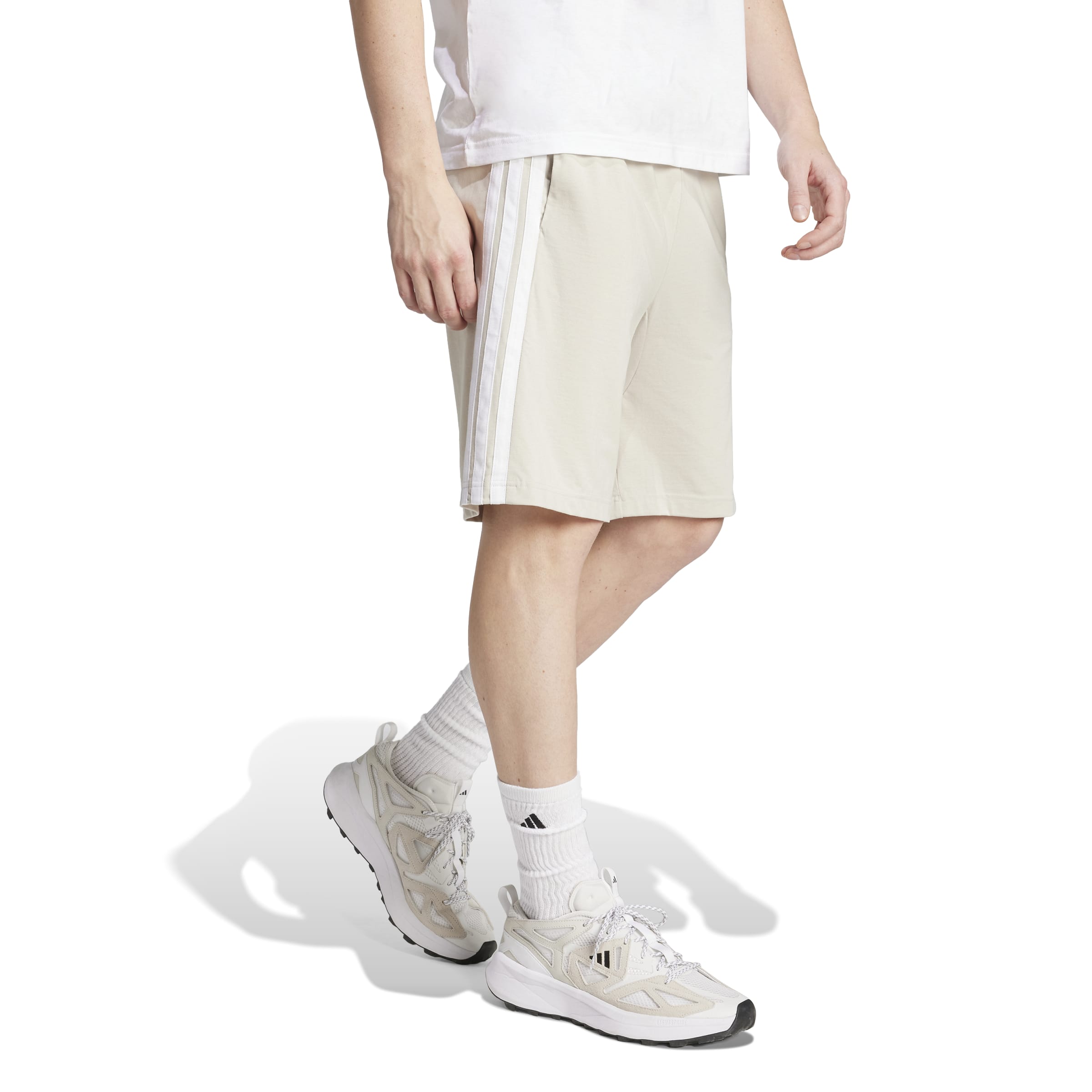 JE6413_4_APPAREL_On-Model_Walking-View_white