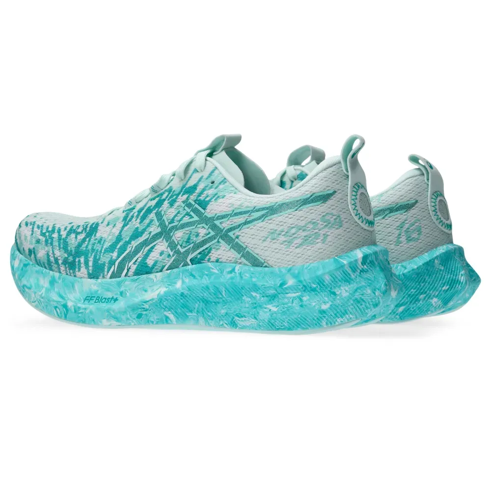 Tênis Asics Noosa Tri 16 masculino em ângulo traseiro mostrando detalhes do calcanhar e entressola.