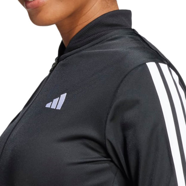 JD5434_7_APPAREL_On-Model_Detail-View-1_white