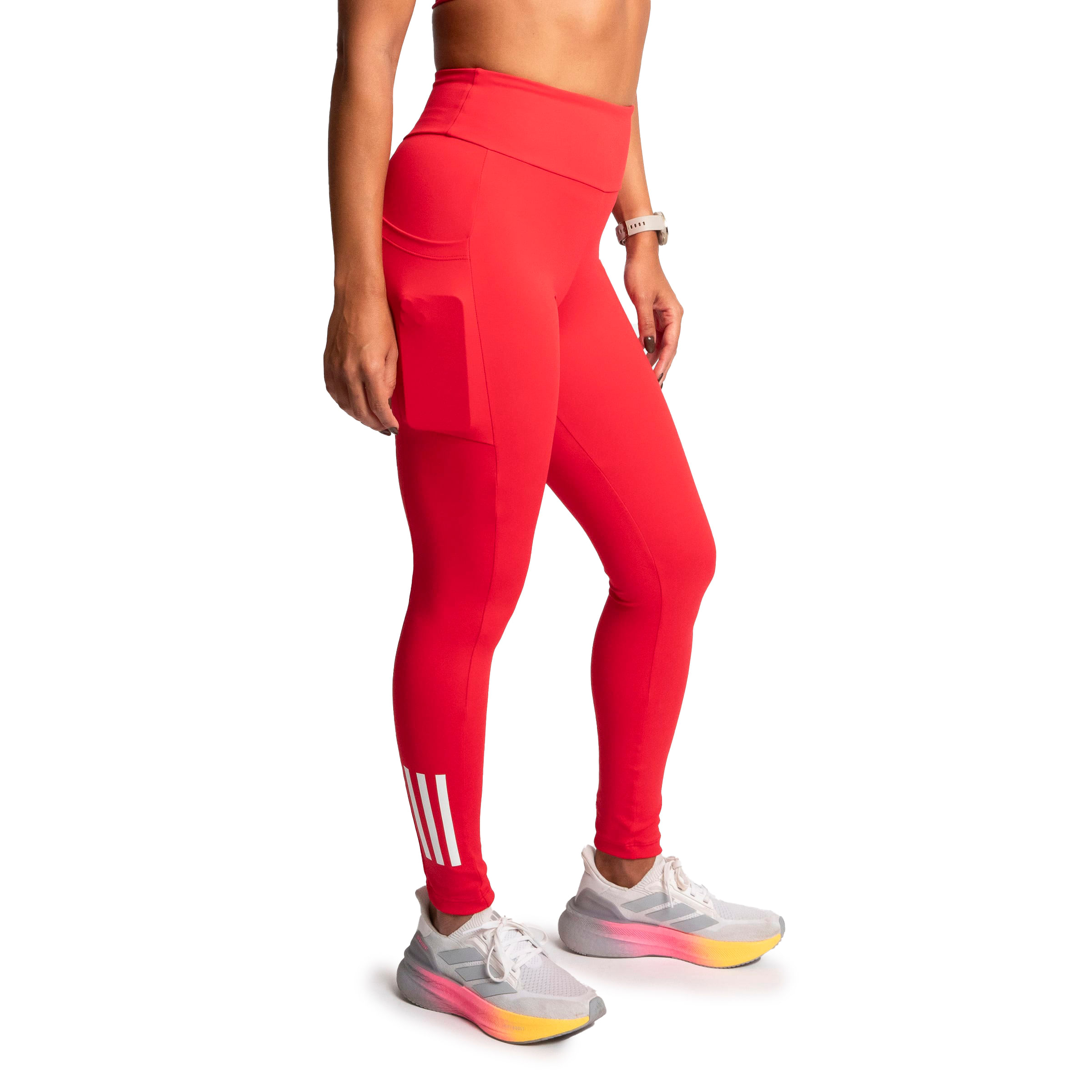 JW1602_6_APPAREL_On-Model_Front-View_white