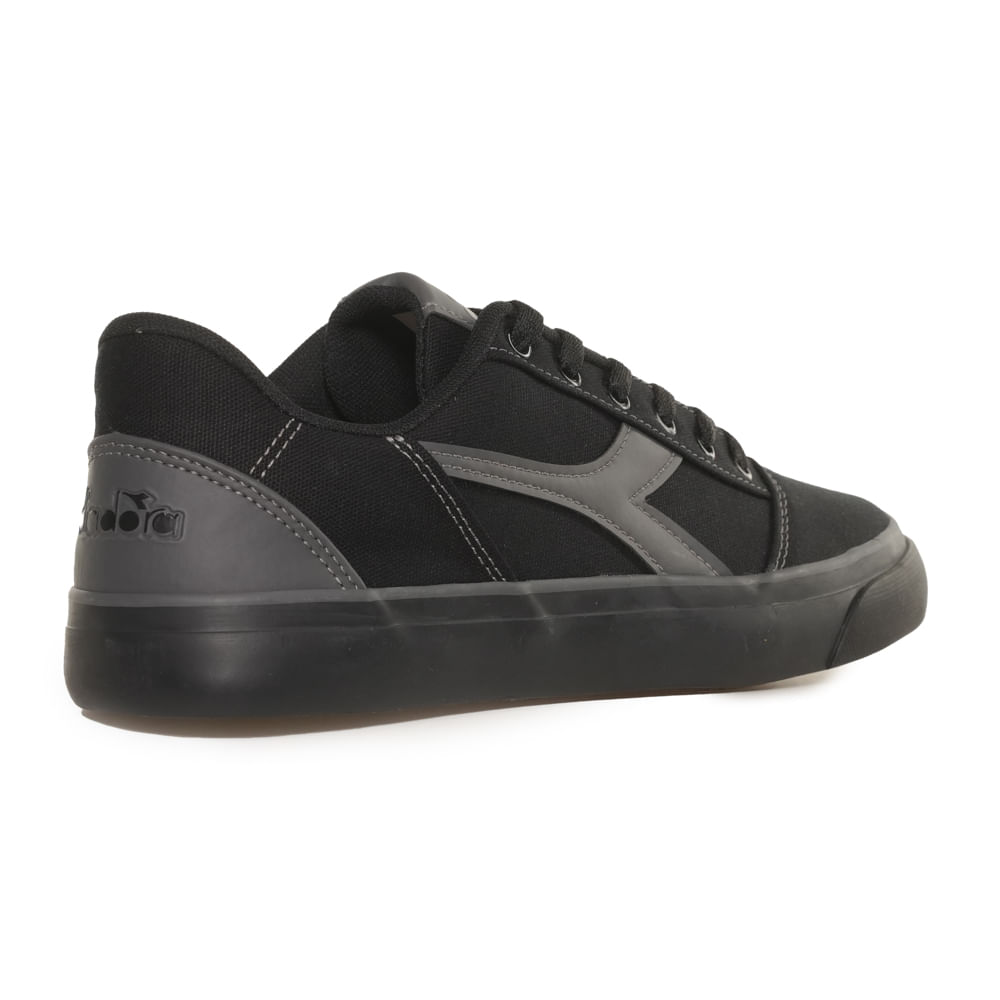 Tênis Diadora Marino Unissex Preto mostrando detalhes do solado e conforto