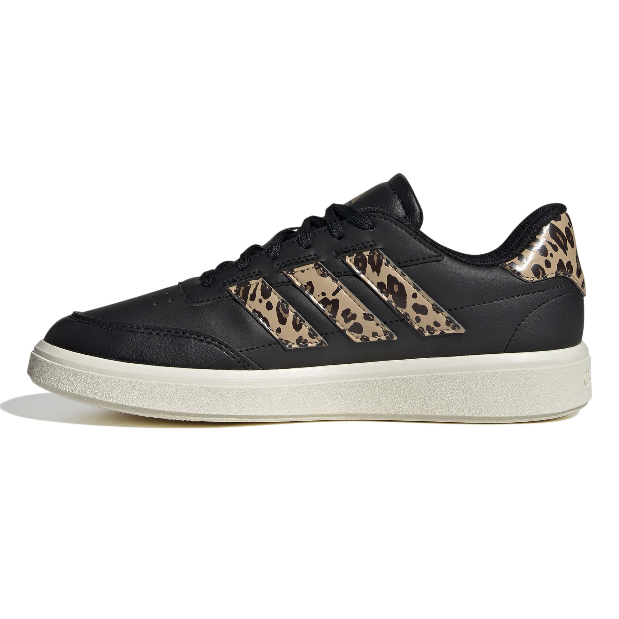 IH0045_5_FOOTWEAR_Photography_Side-Medial-Center-View_white