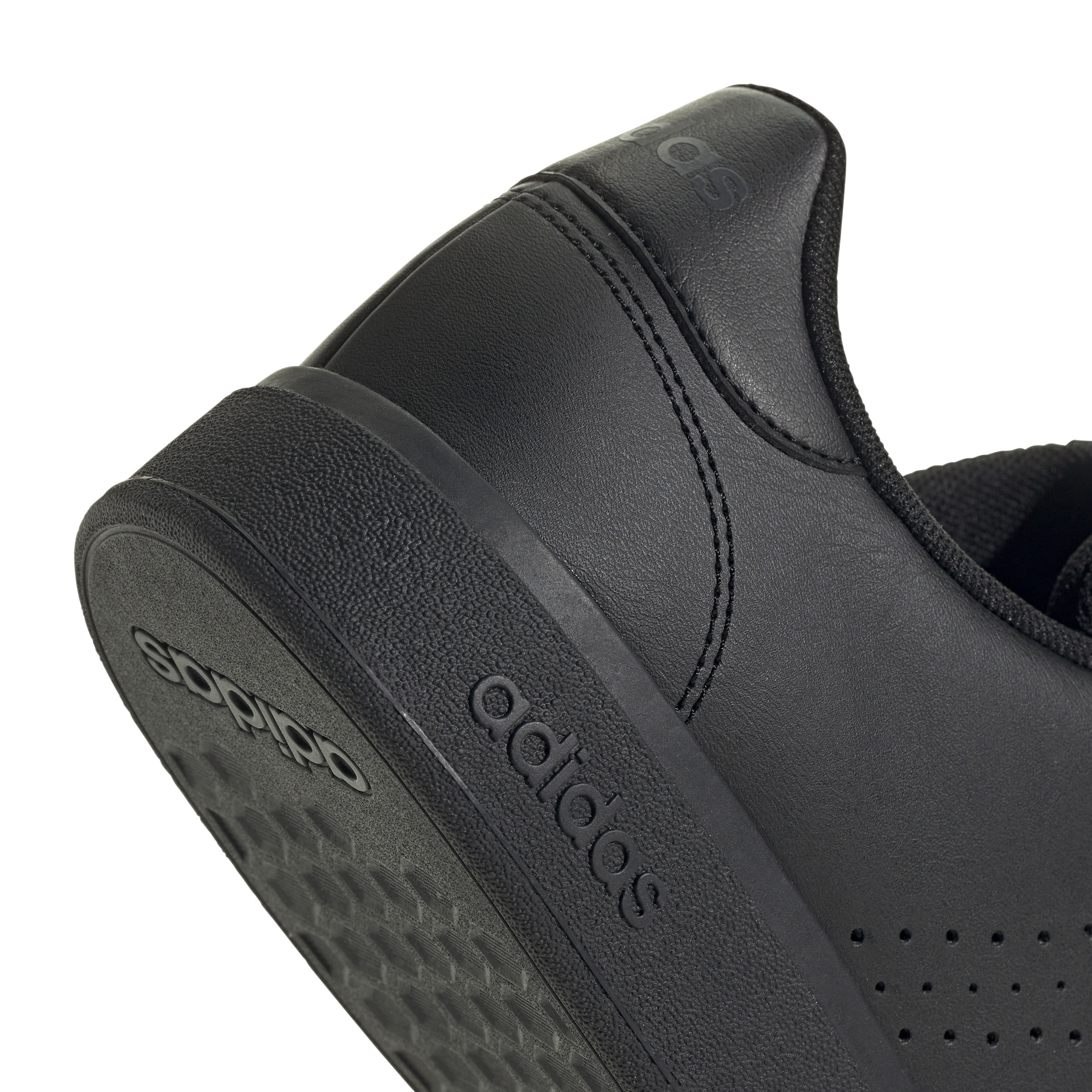 IG9184_8_FOOTWEAR_Photography_Detail-View-1_white