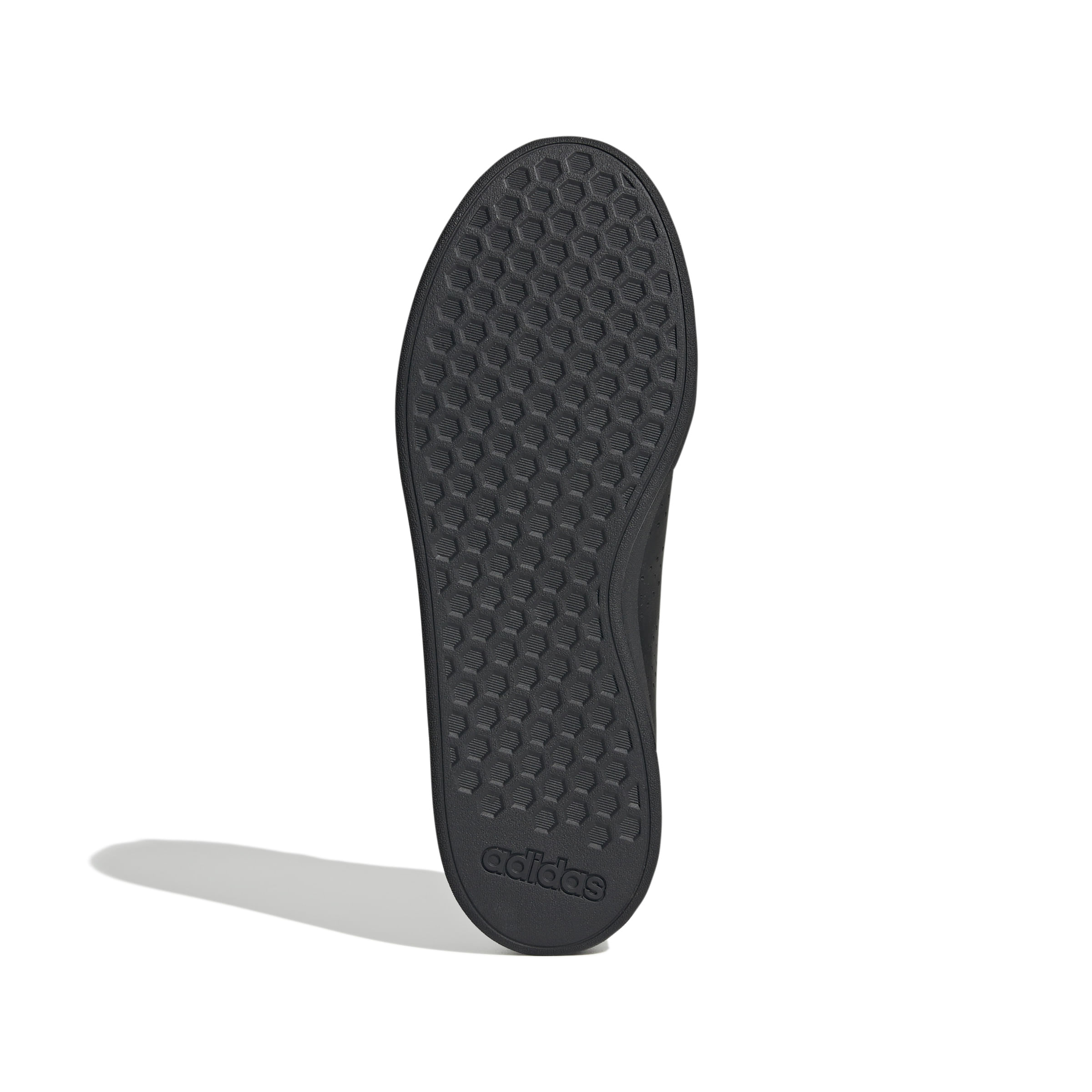 IG9184_4_FOOTWEAR_Photography_Bottom-View_white