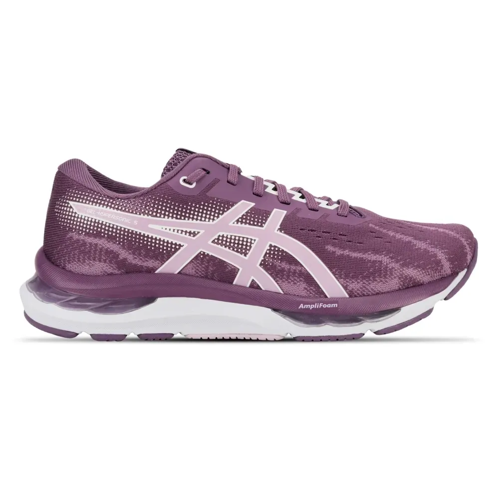 Tênis feminino Asics Gel Hypersonic 5 roxo vista lateral direita com malha respirável e entressola branca