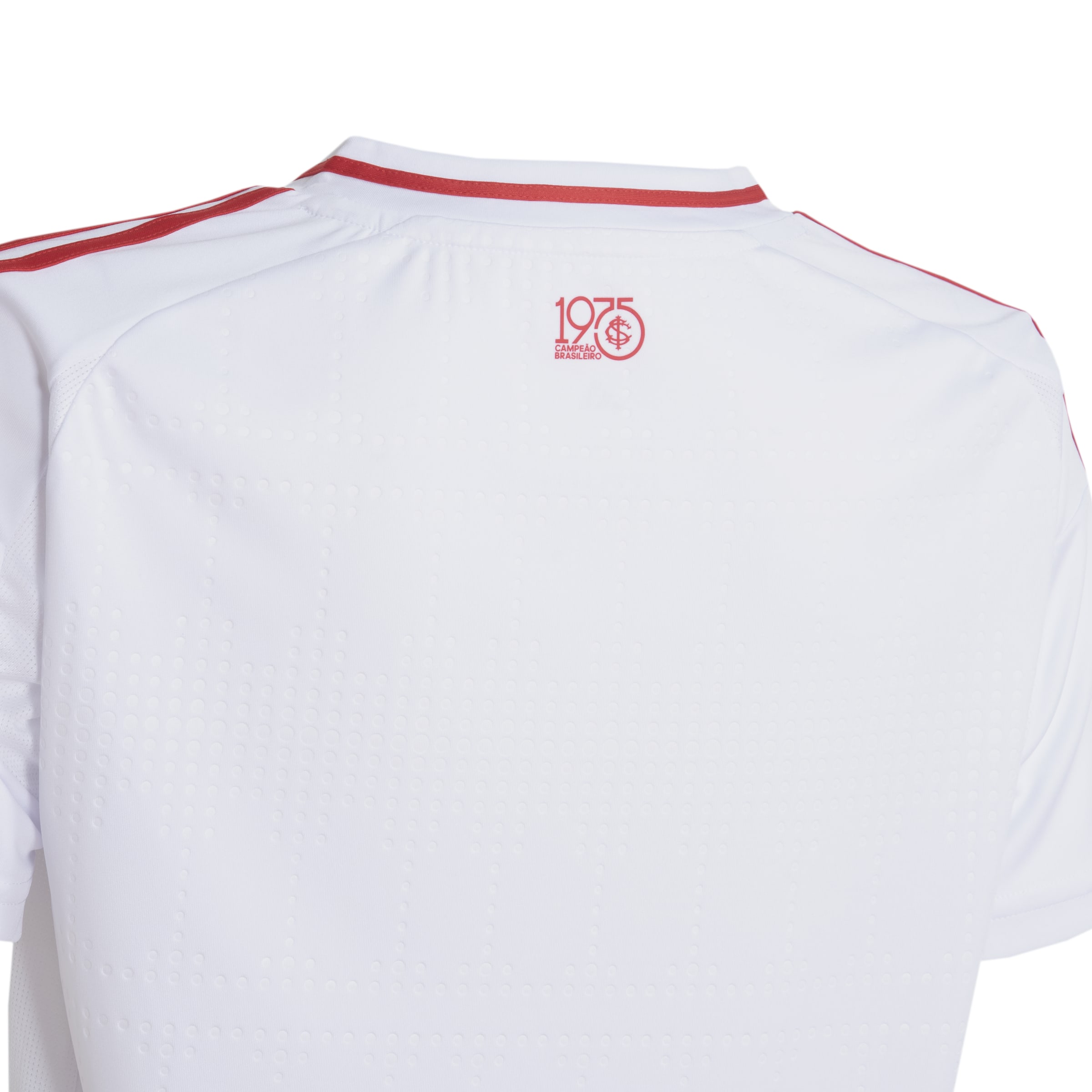 IV6022_5_APPAREL_Photography_Detail-View-3_white