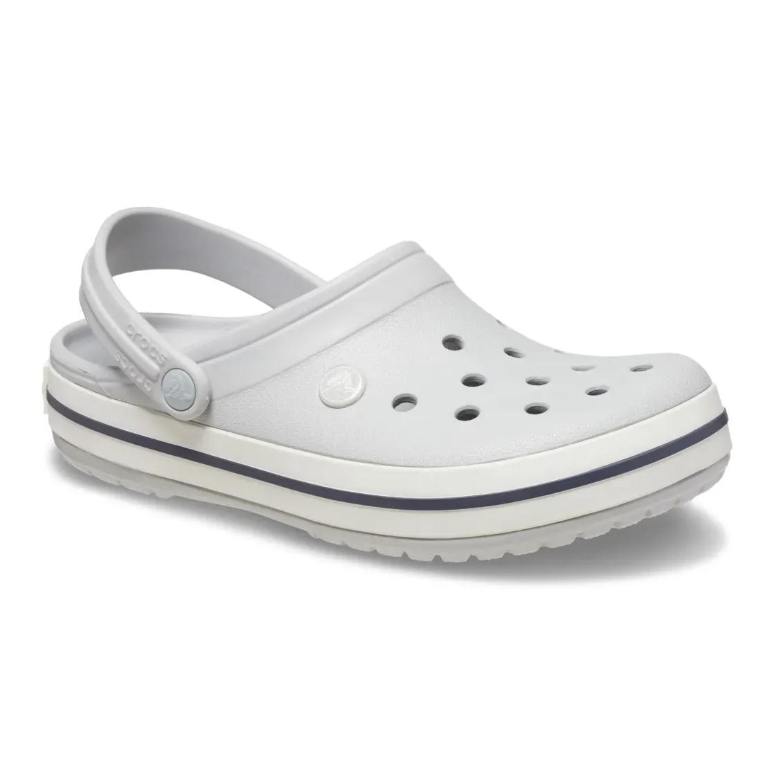 Babuche Crocs Crocband Clog masculino cinza vista lateral frontal direita com furos de ventilação e tira móvel no calcanhar