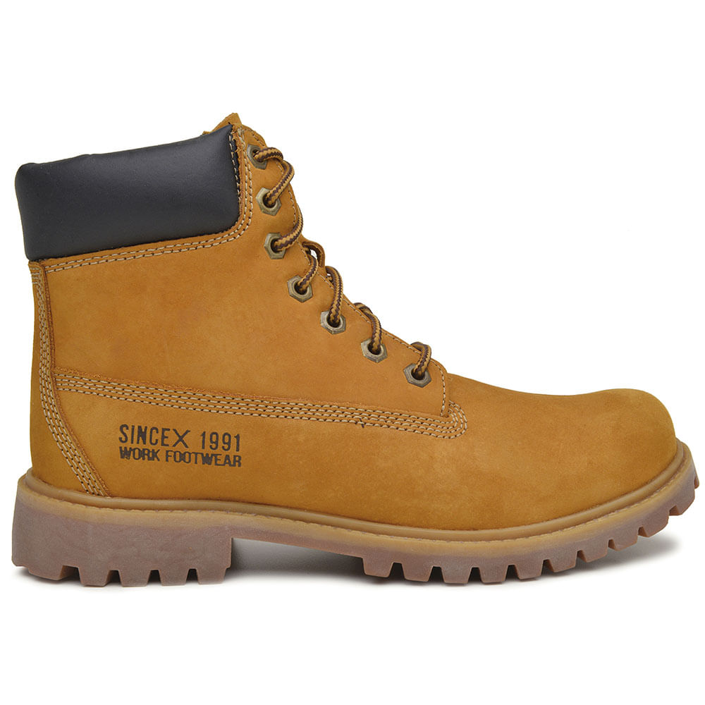 Bota militar Macboot Bronx Vidigal vista lateral em tom marrom, com cadarços e sola robusta