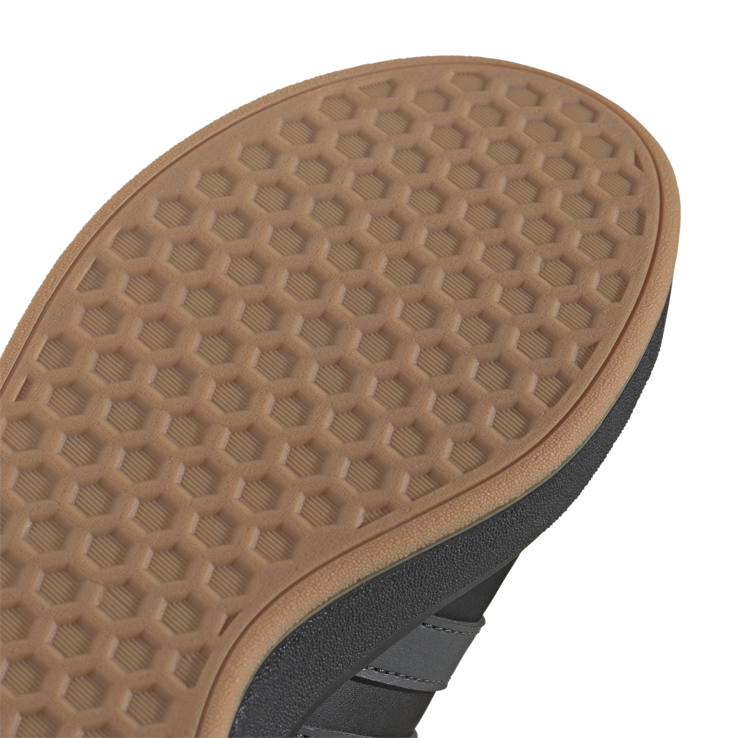 JH9365_8_FOOTWEAR_Photography_Detail-View-1_white