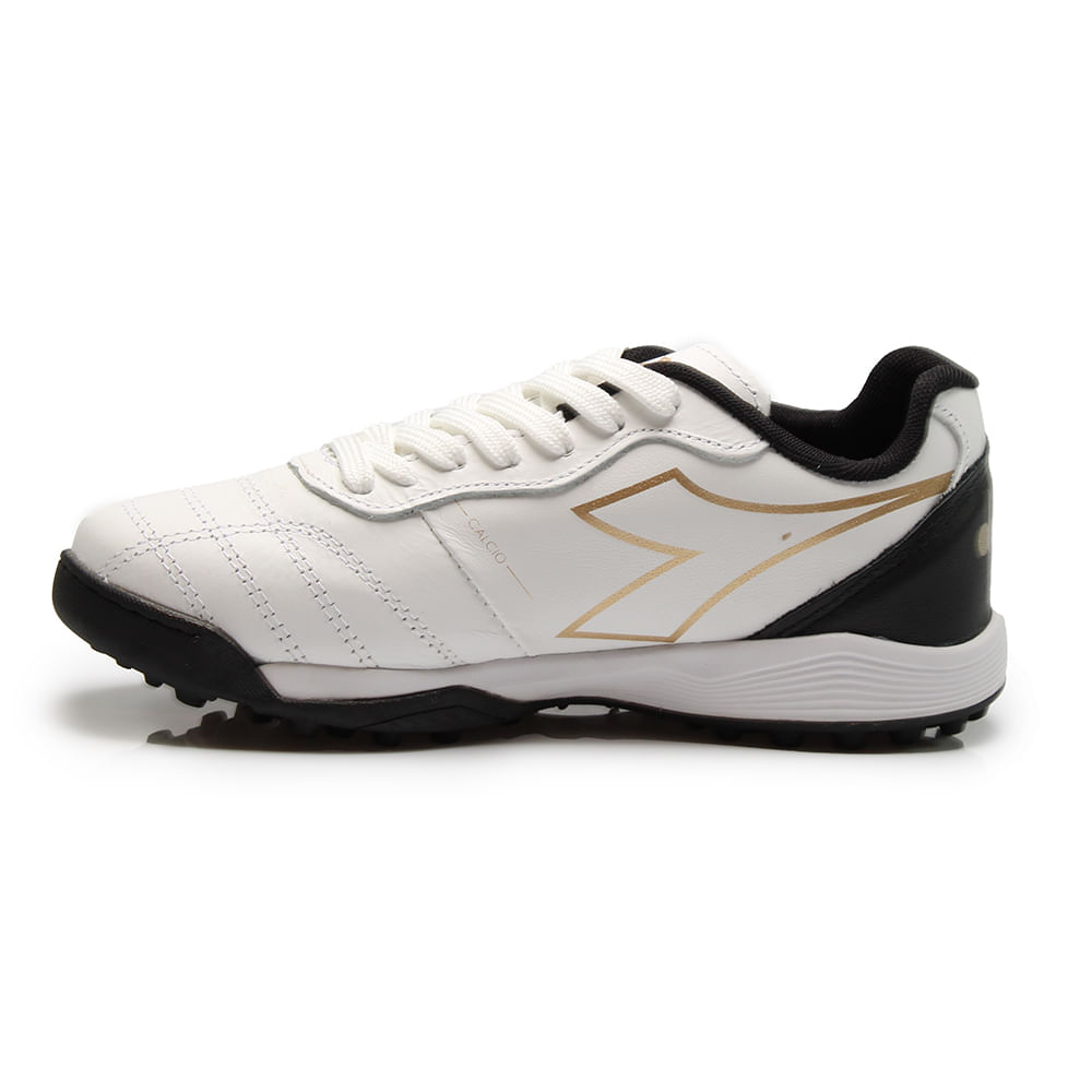 Chuteira society masculina Diadora Calcio Elite branca preto dourado vista lateral esquerda